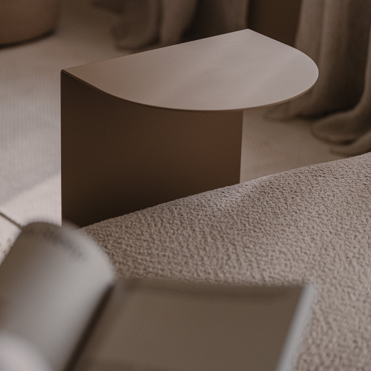 BERLIN side table