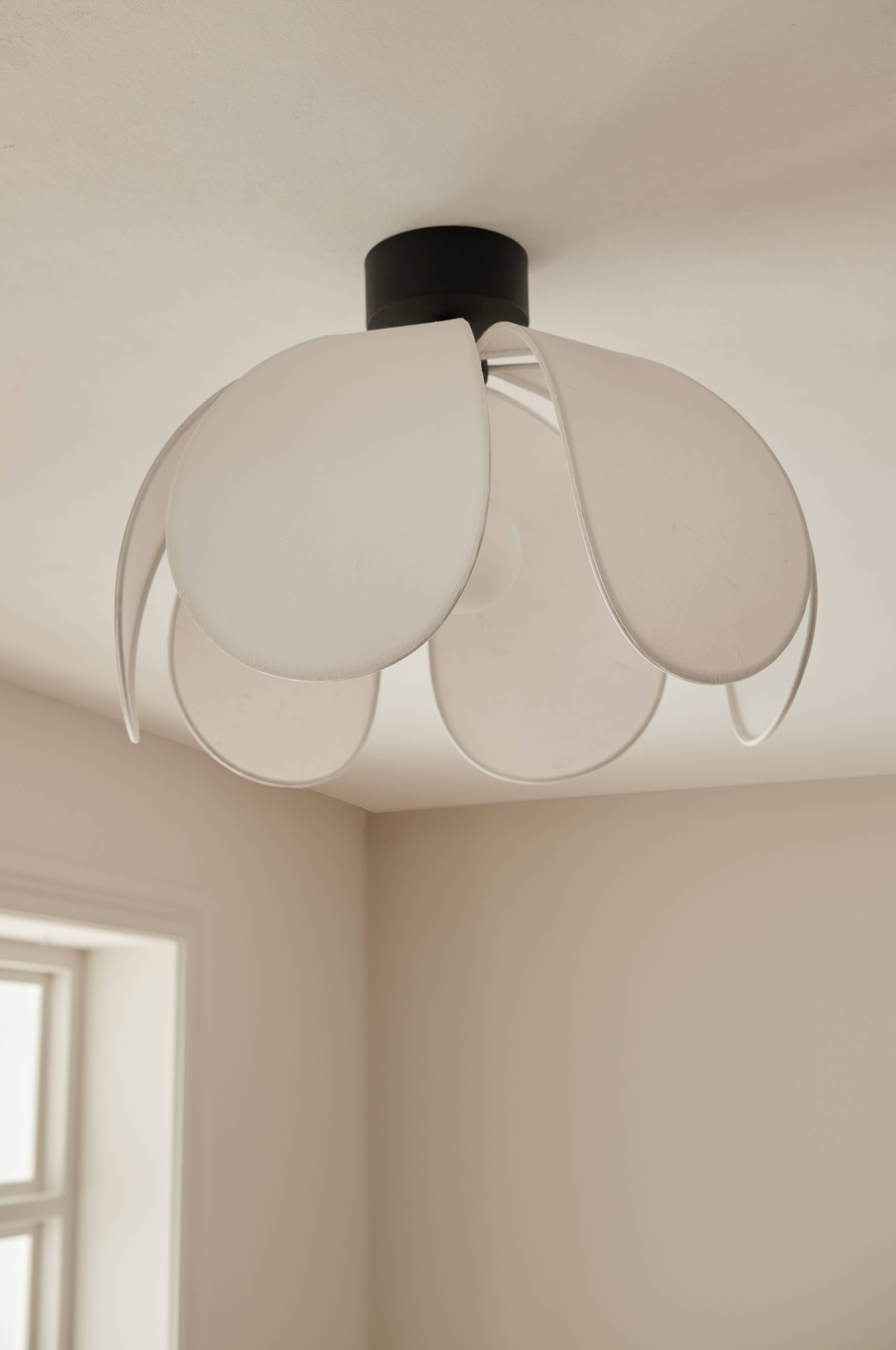 Taklampe Daisy