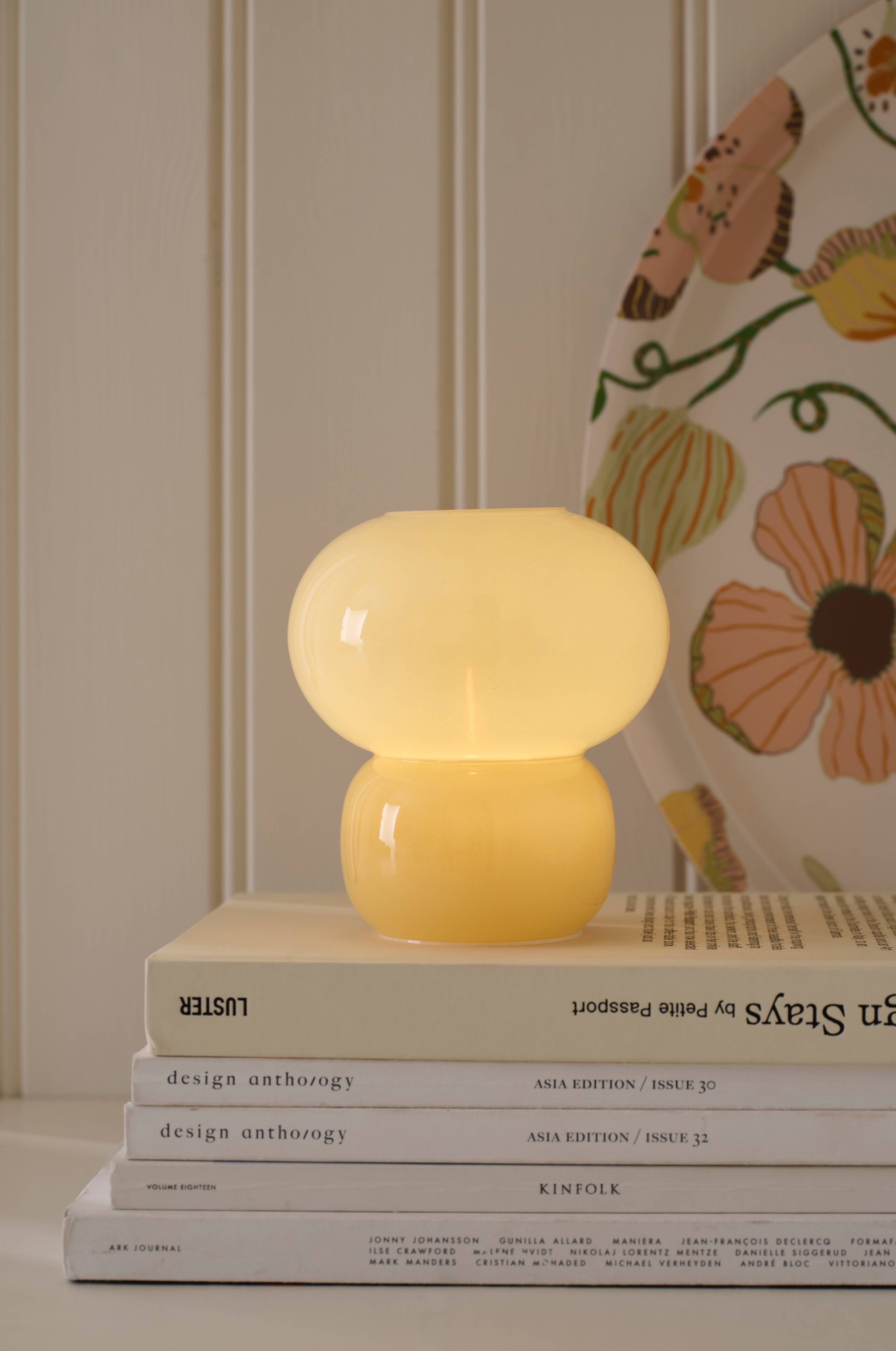 Batteridrevet bordlampe Berry