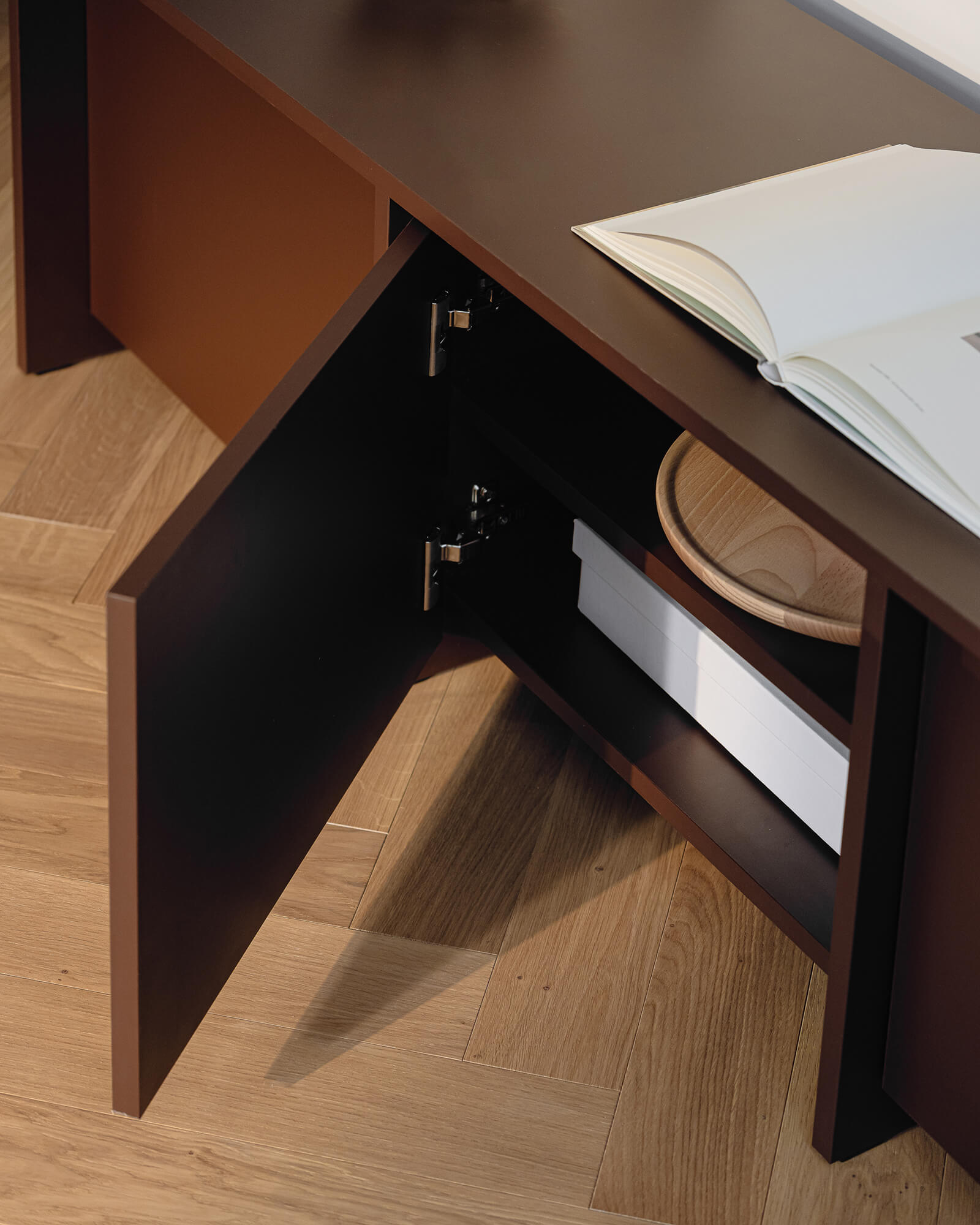Hido TV Stand