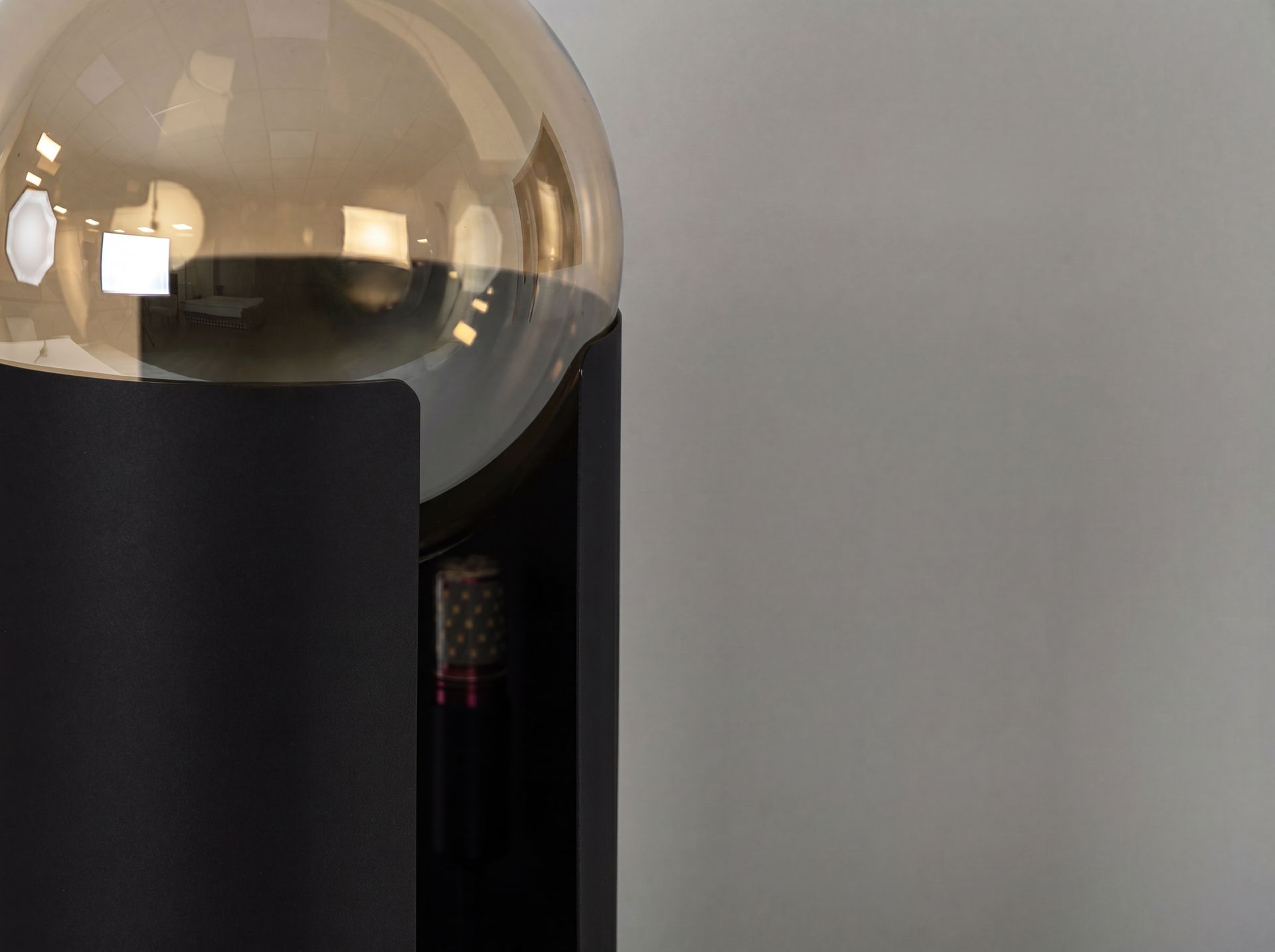 Smoked amber glass and black steel table lamp