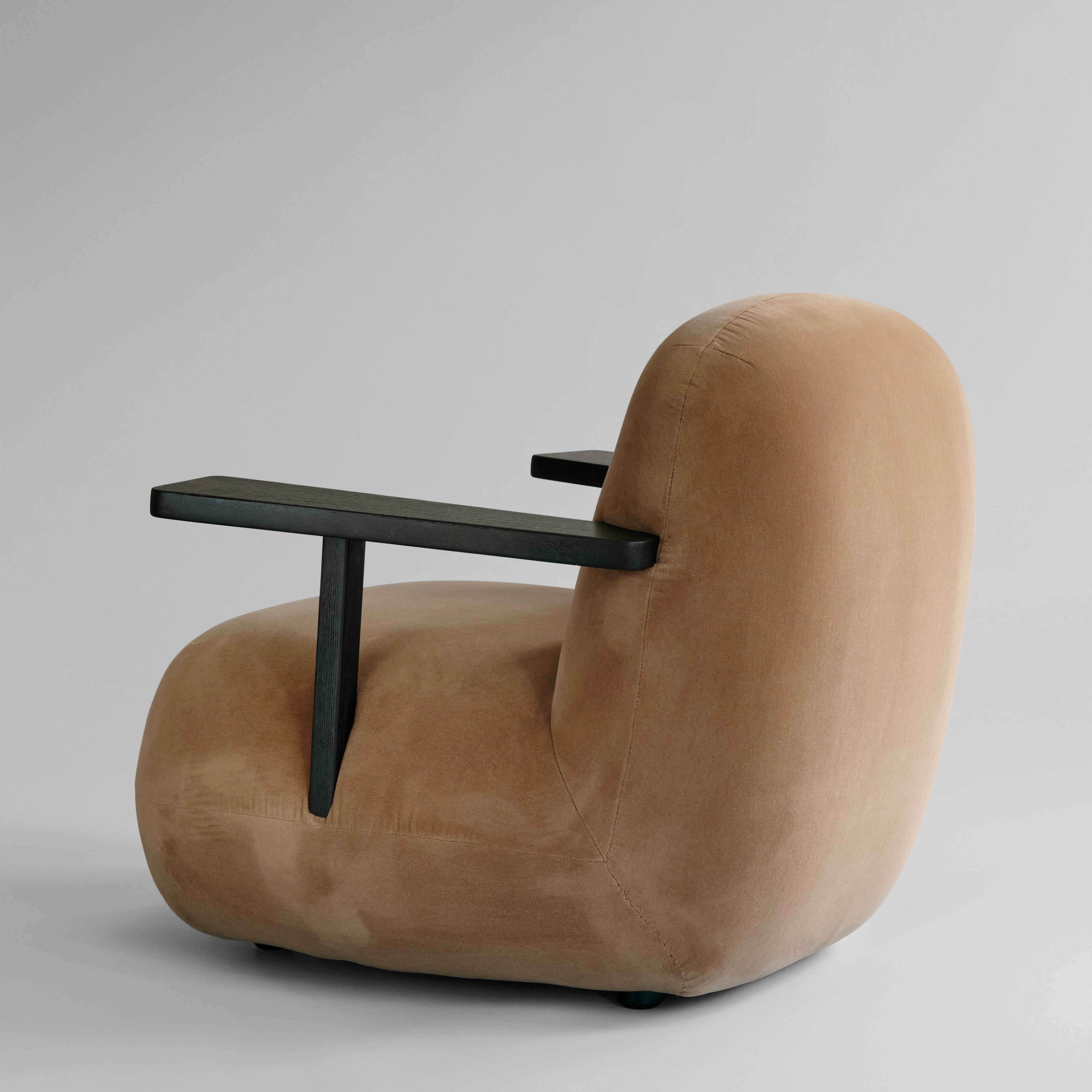 Toe Chair Armrest – Coffee Black Oak / Desert