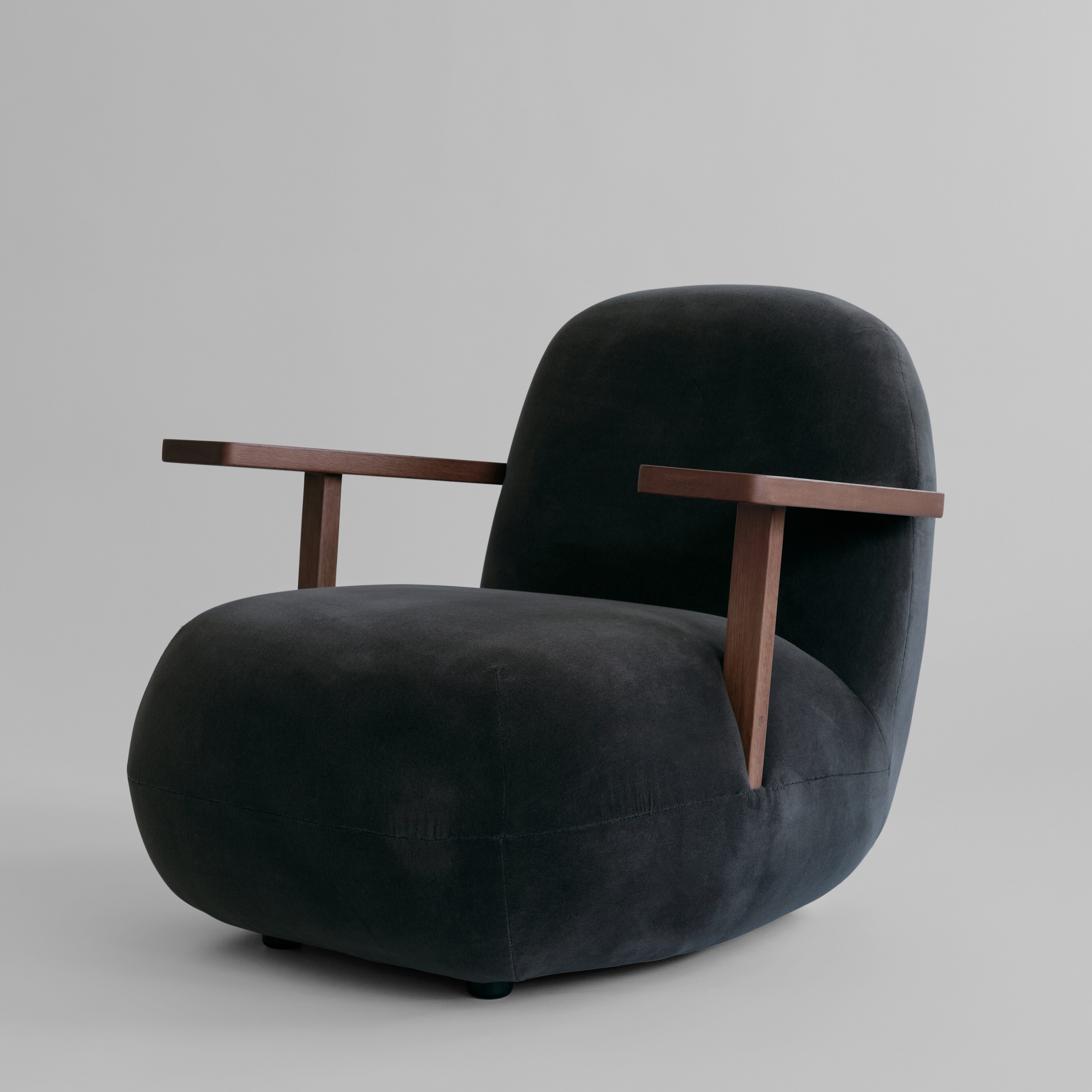 Toe Chair, Armest – Classic Brown Oak / Peat