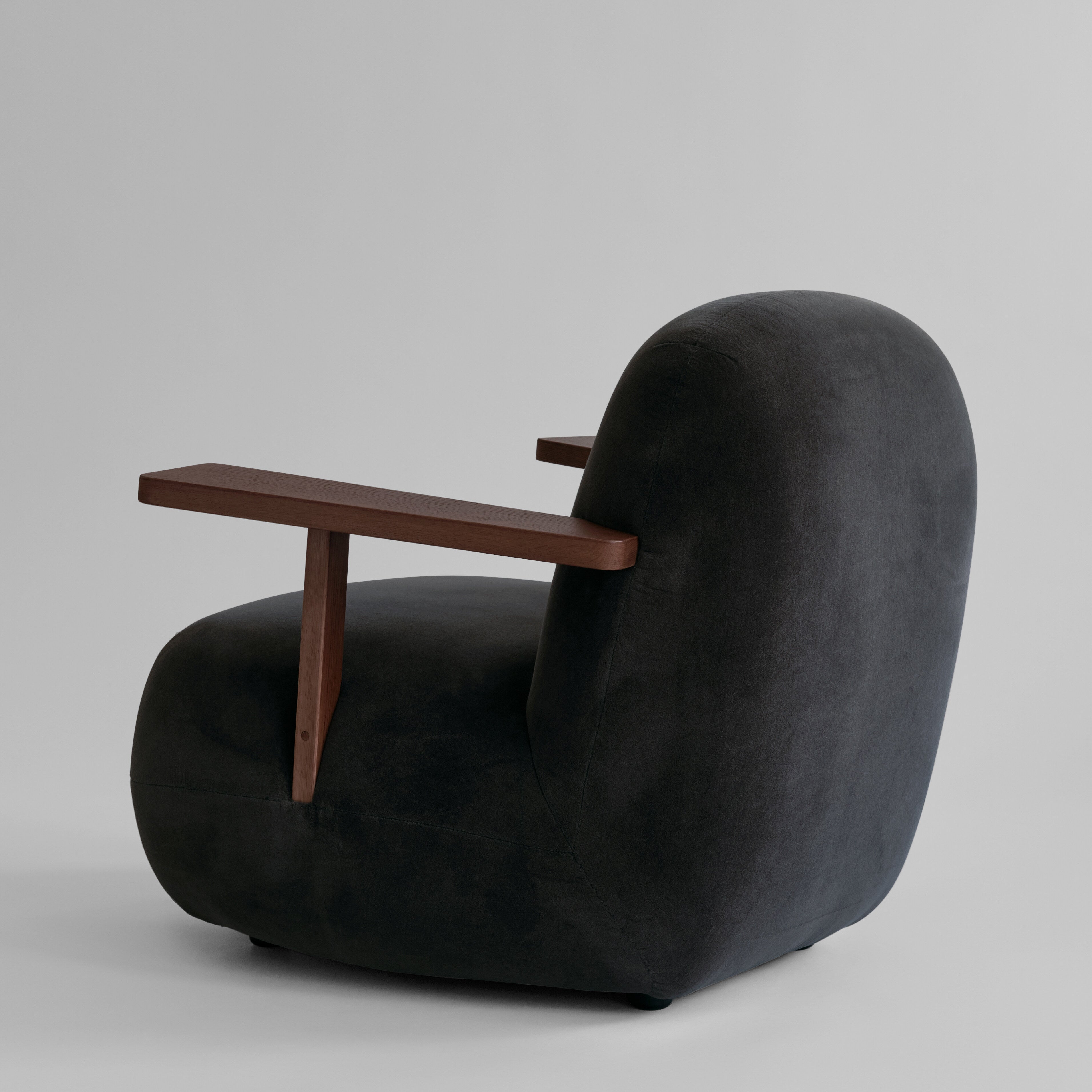 Toe Chair, Armest – Classic Brown Oak / Peat