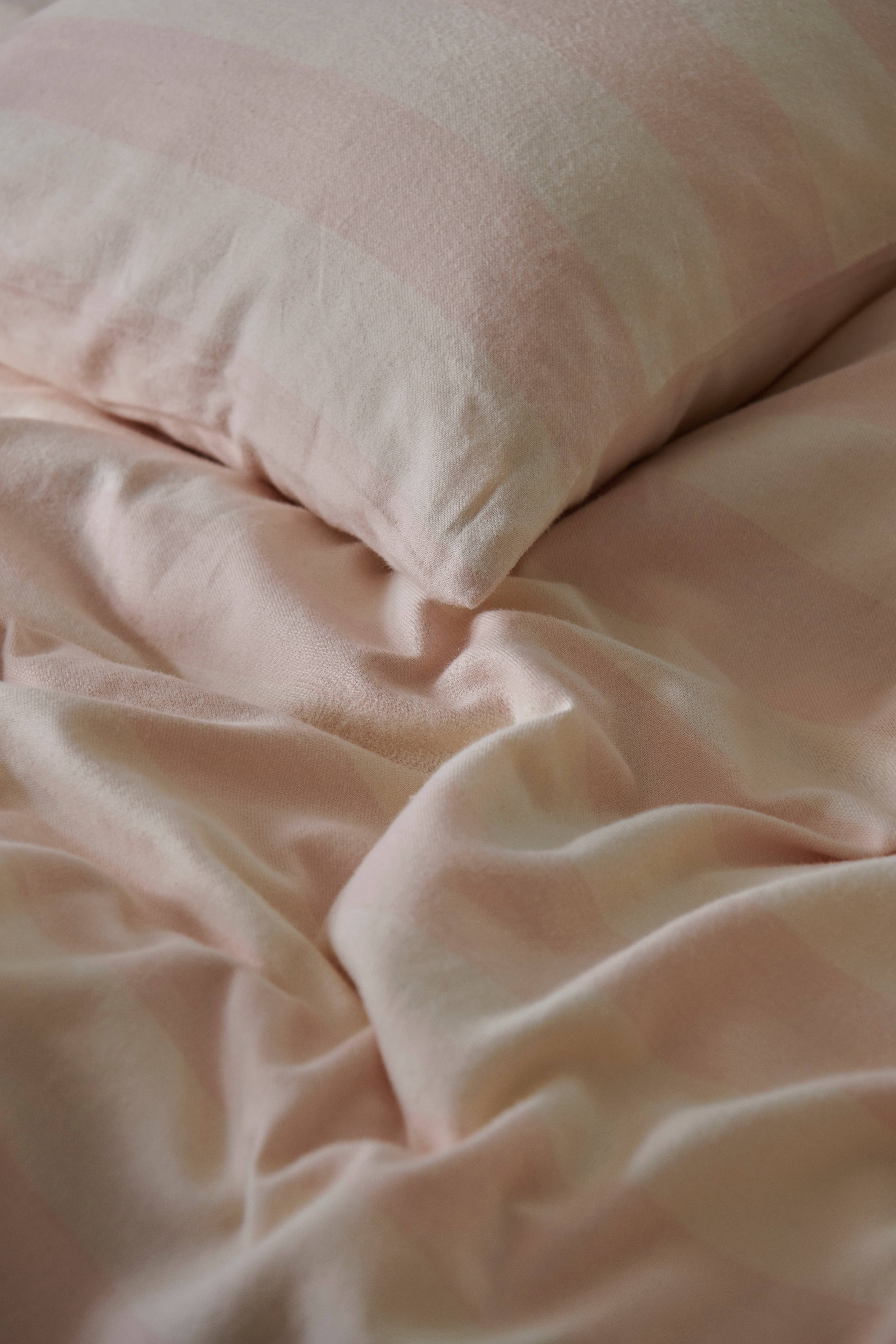 Dynetrekksett Valerie Block Stripe i bomullsflanell, 2 stk.