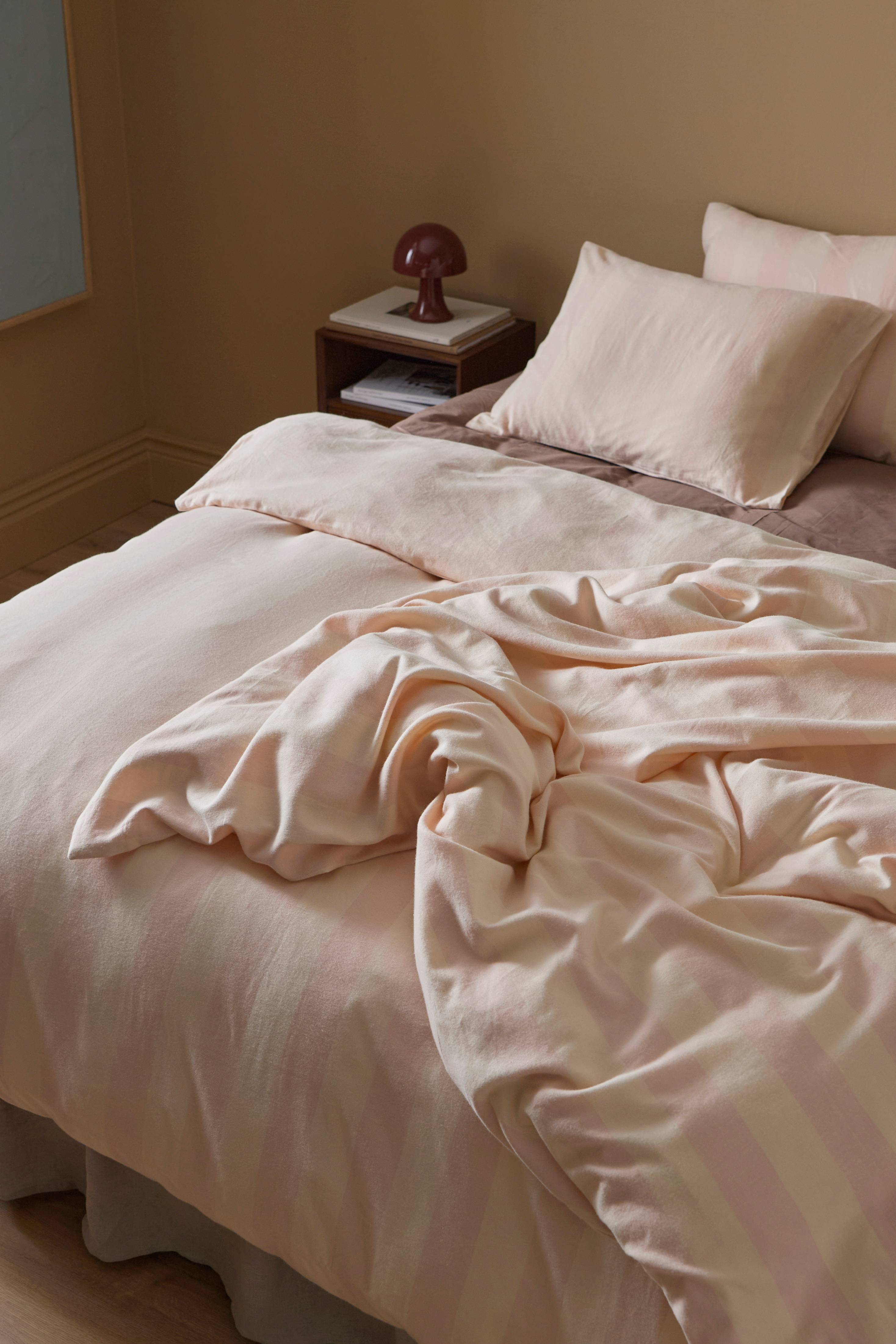 Dynetrekksett Valerie Block Stripe i bomullsflanell, 2 stk.