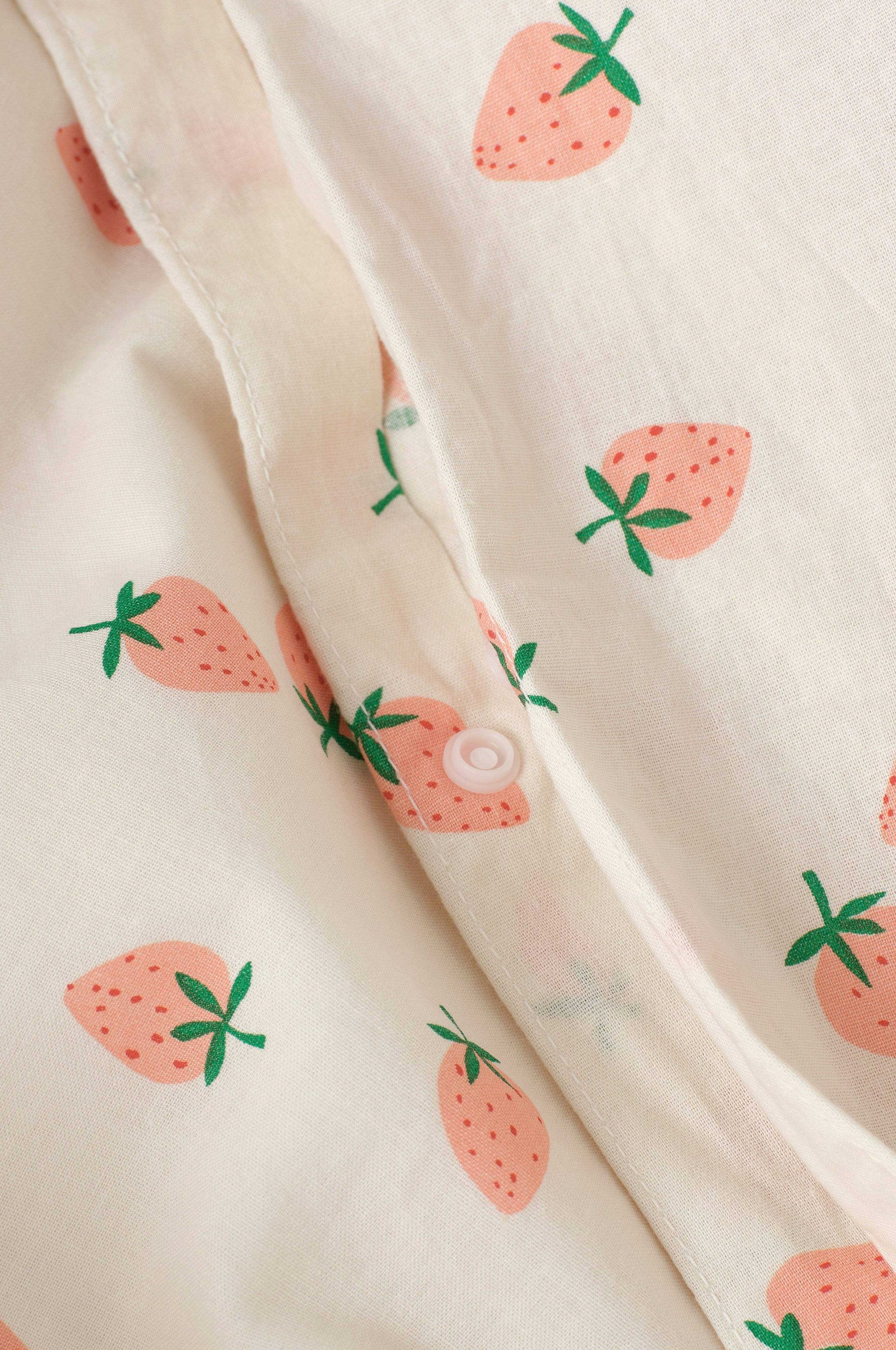 Sengesett Milly Fruit i bomull 2 eller 3 stykker
