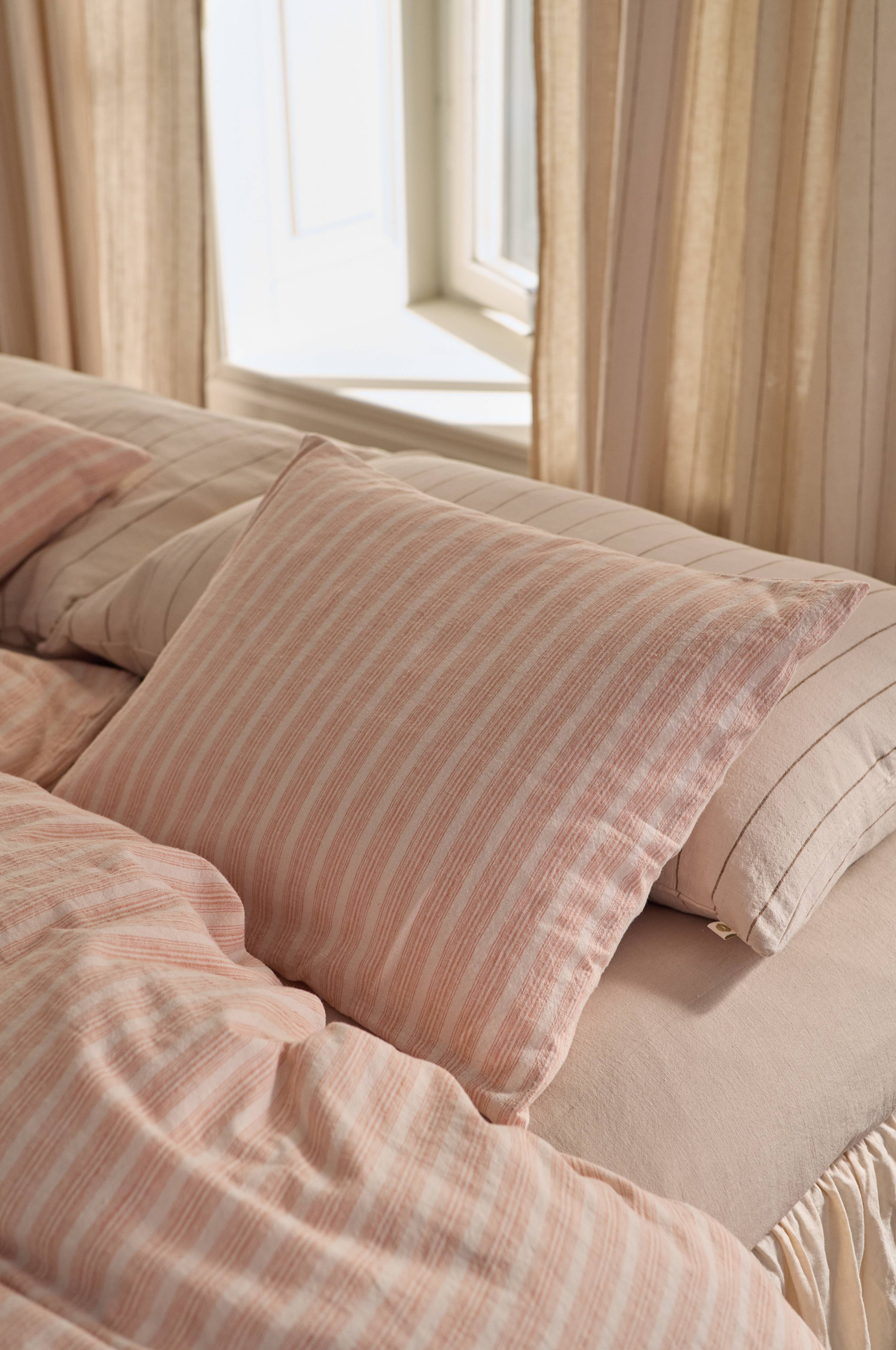 Putetrekk Elly Stripe i resirkulert halvlinne