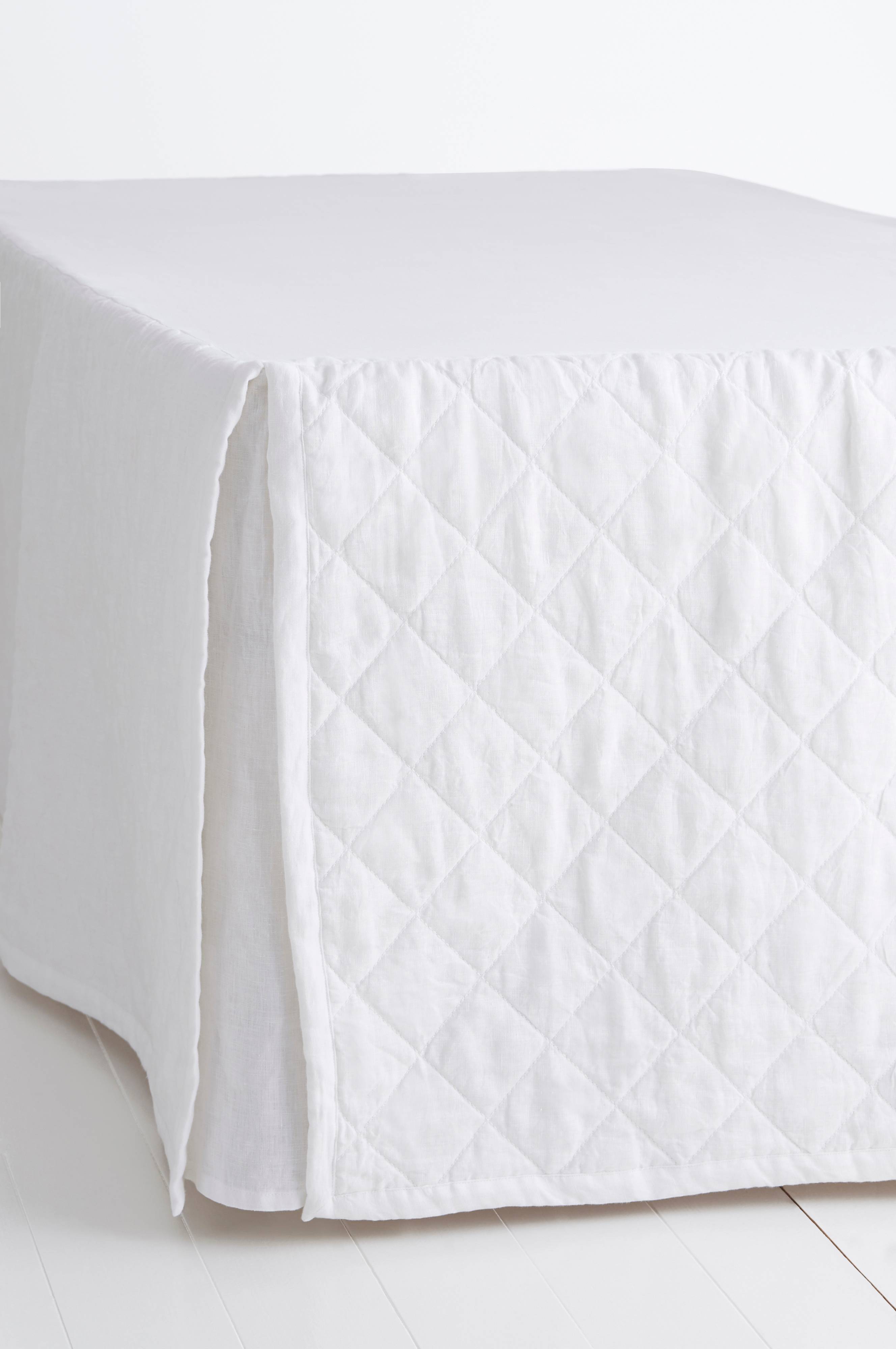 Sengekappe Candice Quilted i vasket lin, høyde 60 cm