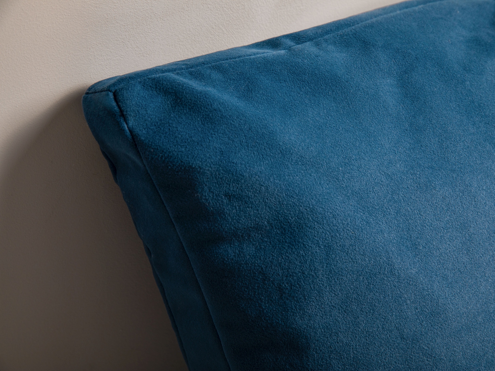 Velvet Pillow, "Mono", 50x18x50