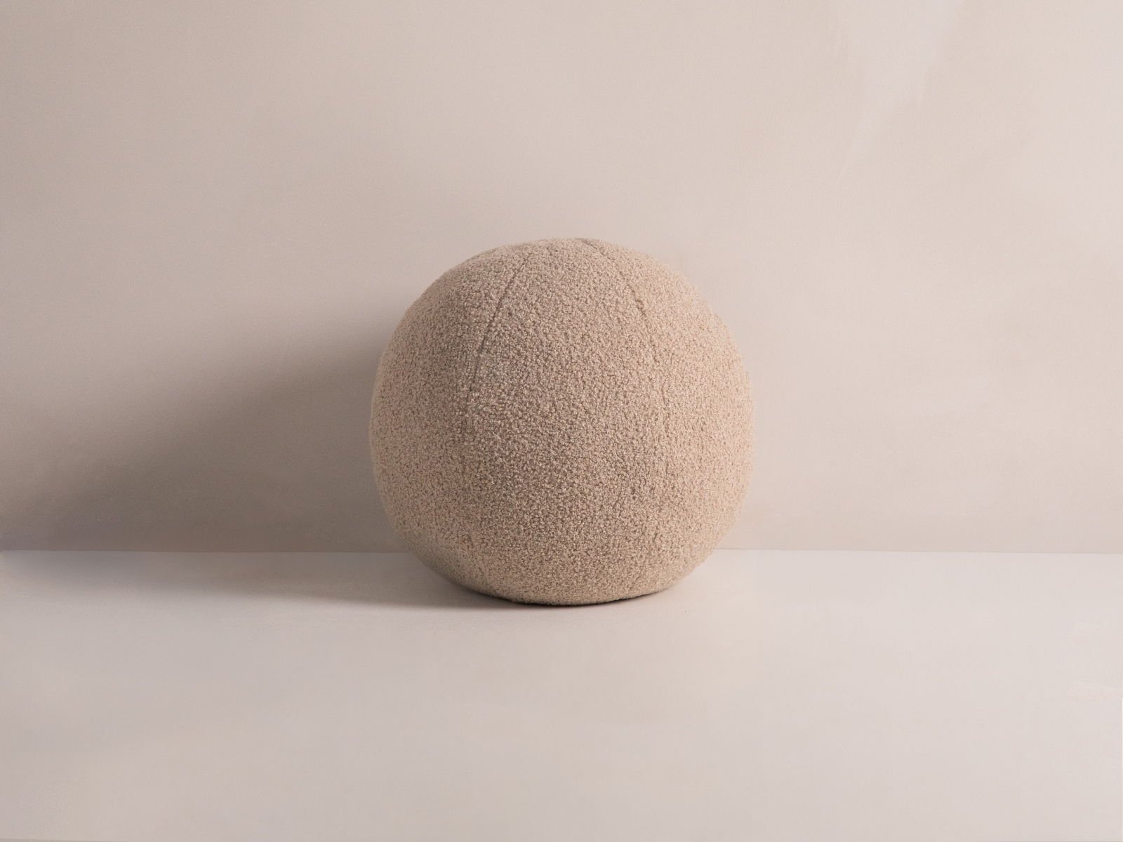 Pillow, "Ball", 30x30x30