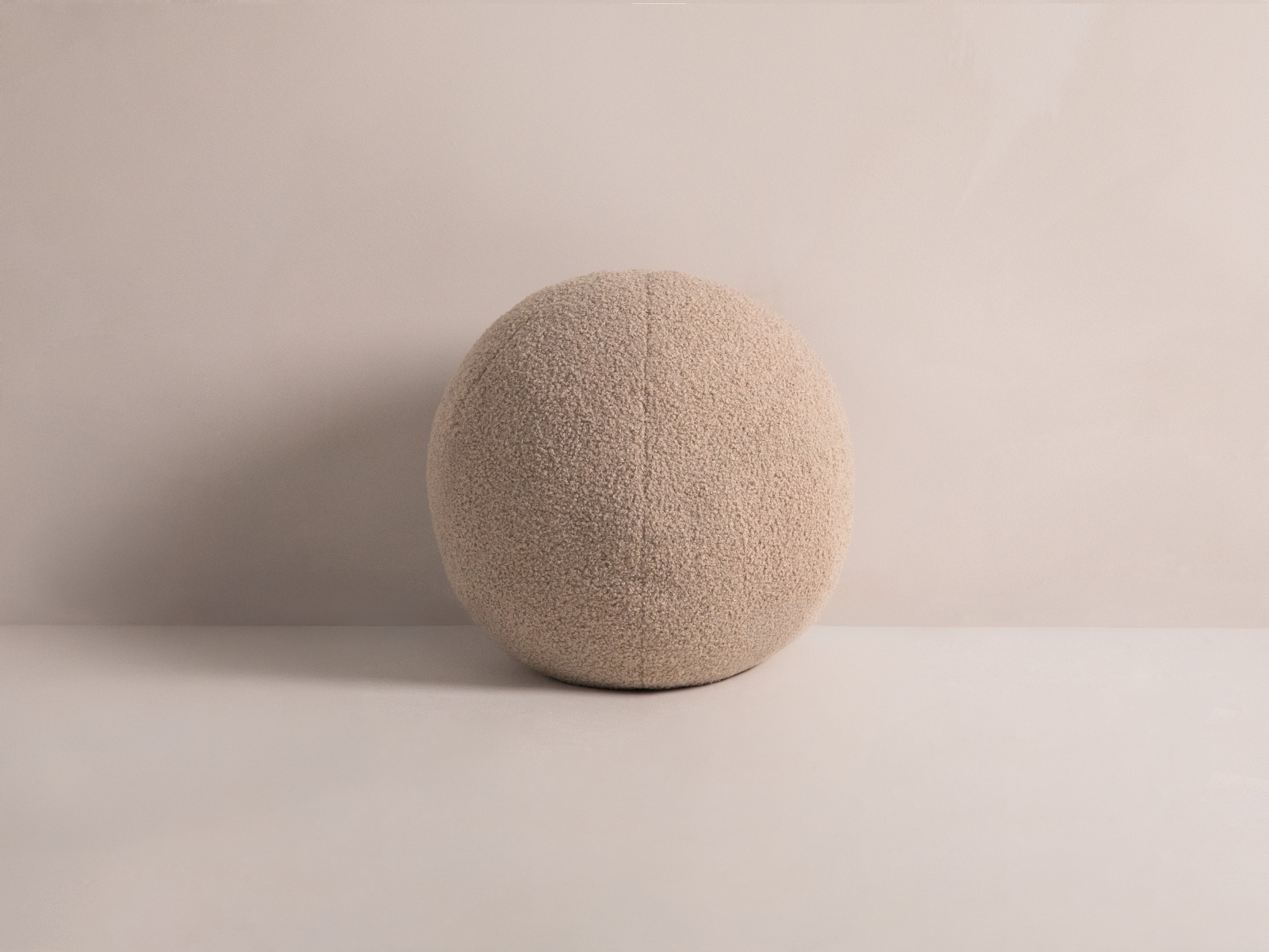 Pillow, "Ball", 30x30x30