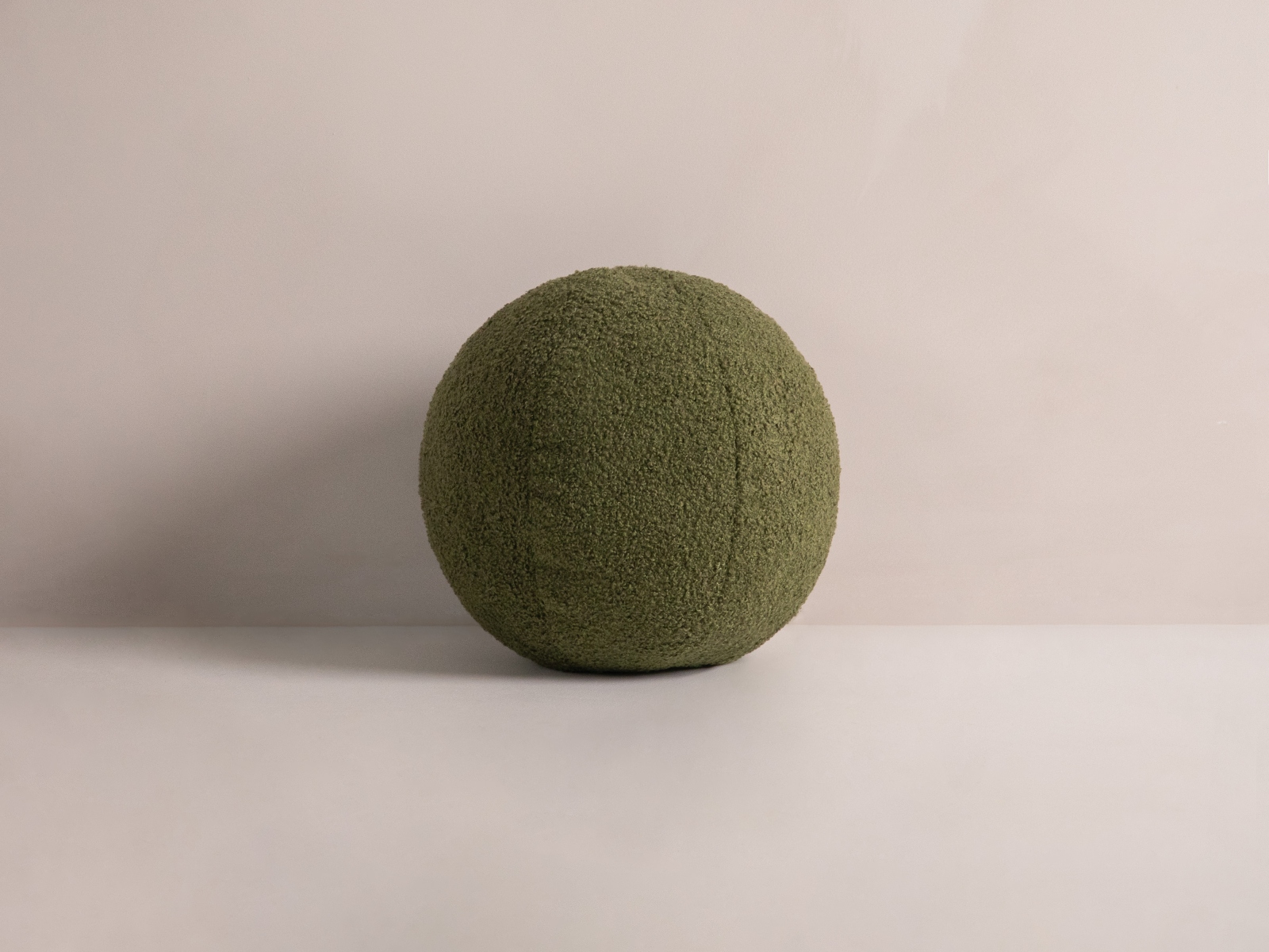 Pillow, "Ball", 30x30x30
