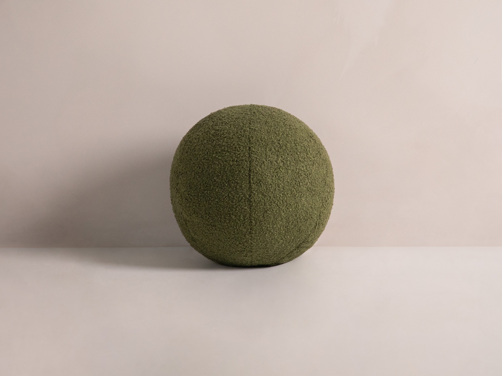 Pillow, "Ball", 30x30x30