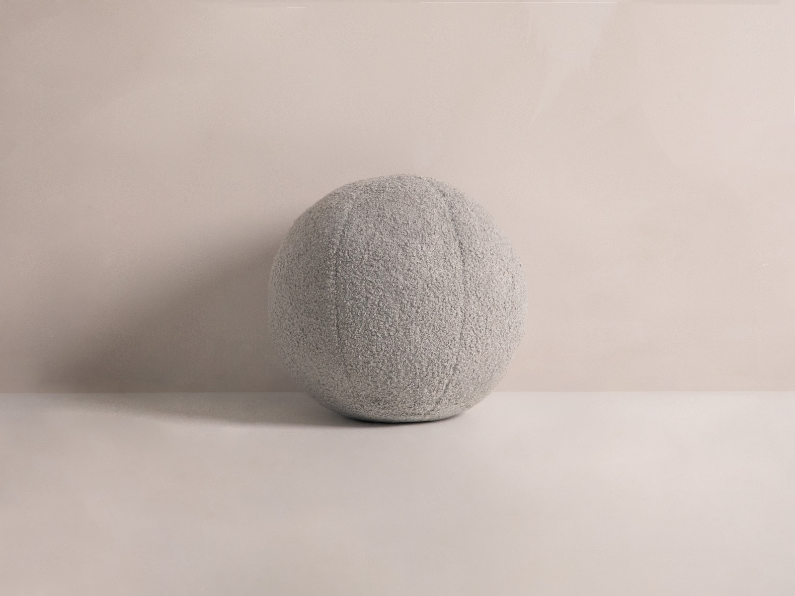 Pillow, "Ball", 30x30x30