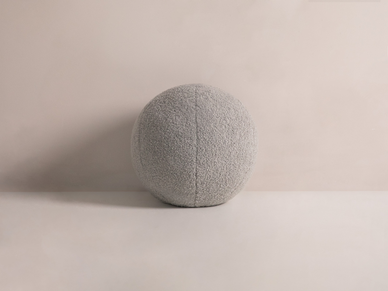 Pillow, "Ball", 30x30x30
