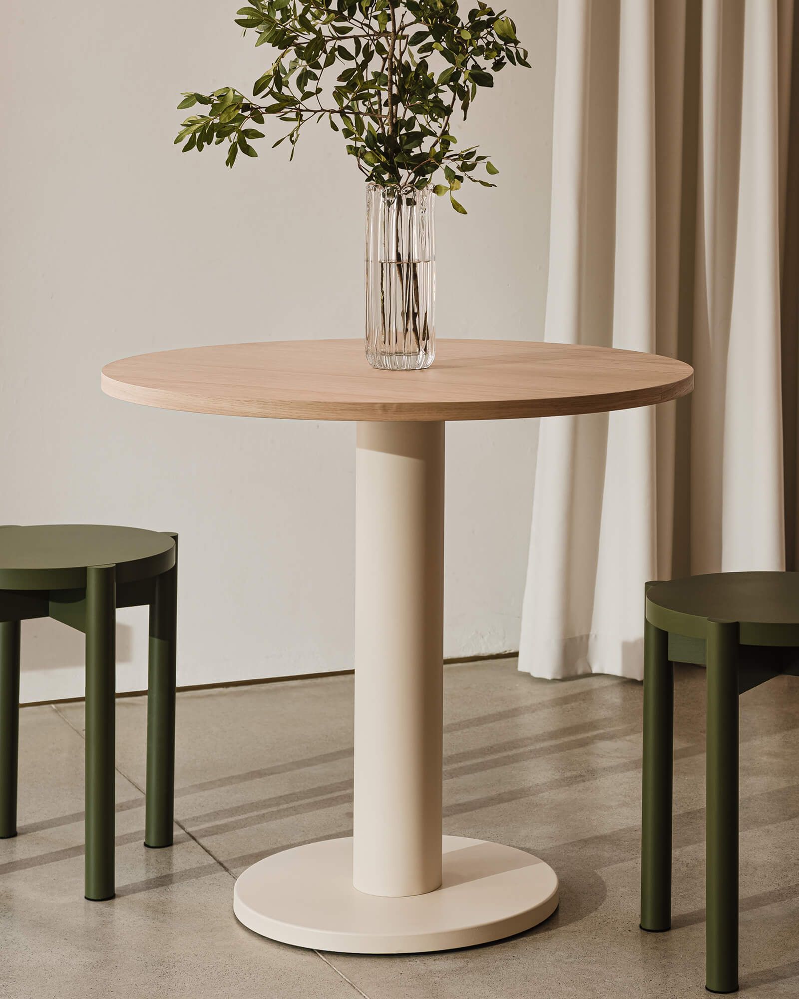 Sool Café Table