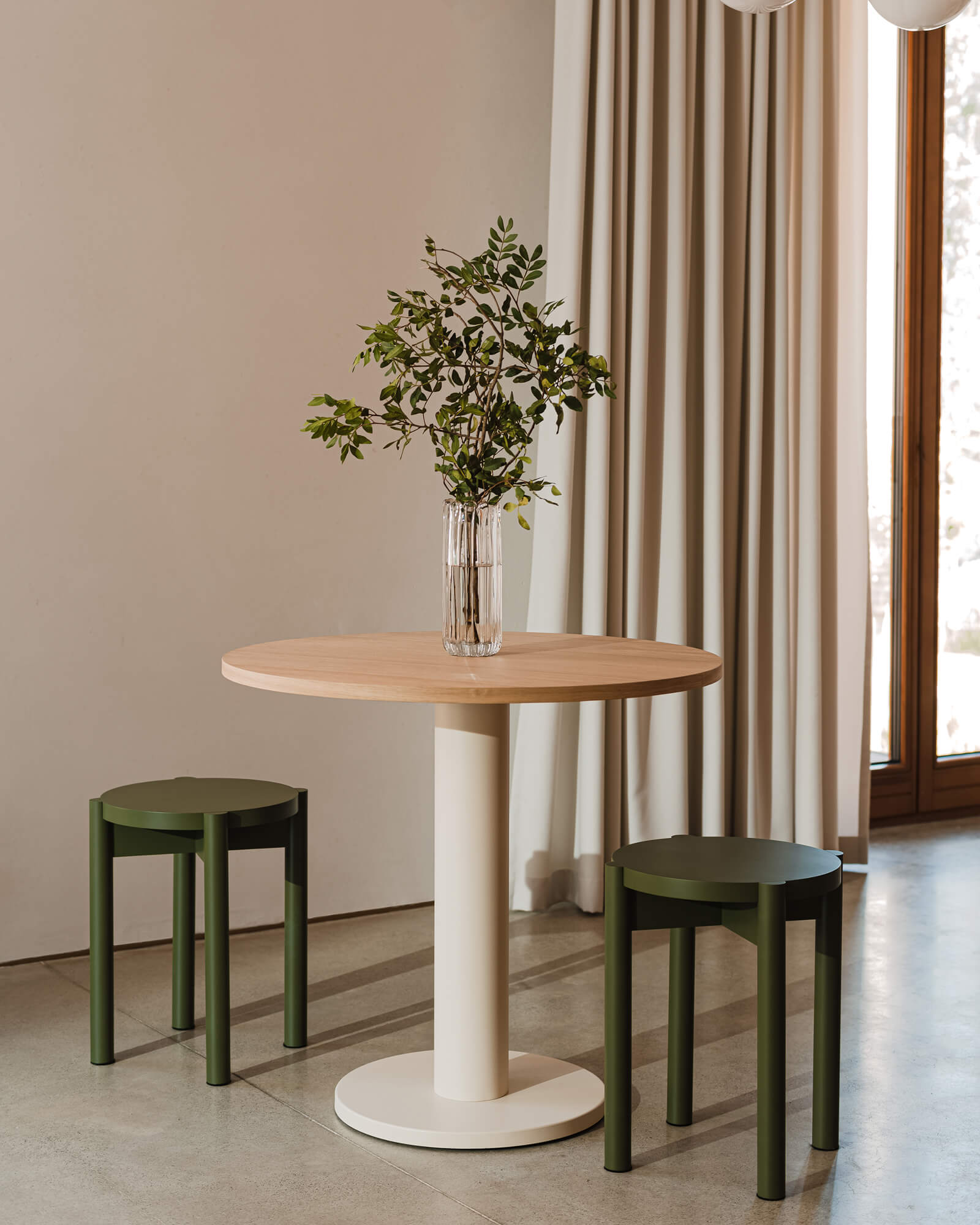 Sool Café Table