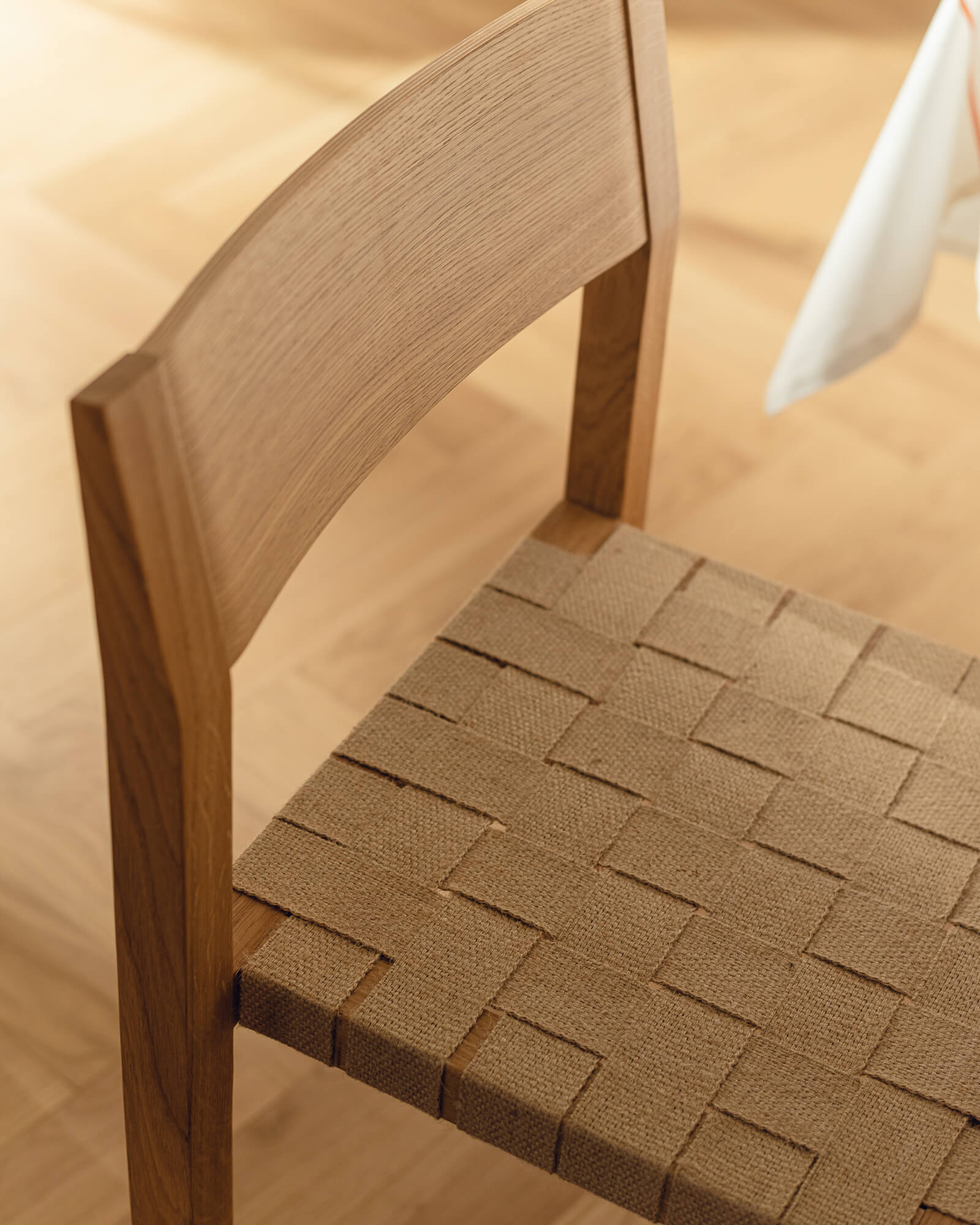 Toli Chair