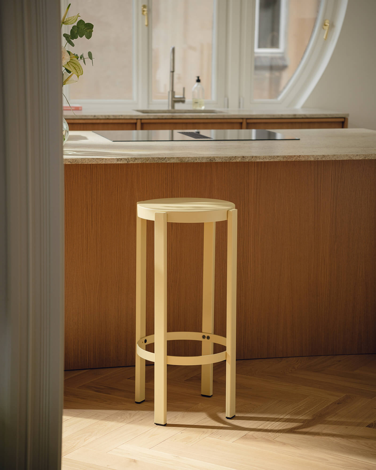Doon Bar Stool - low
