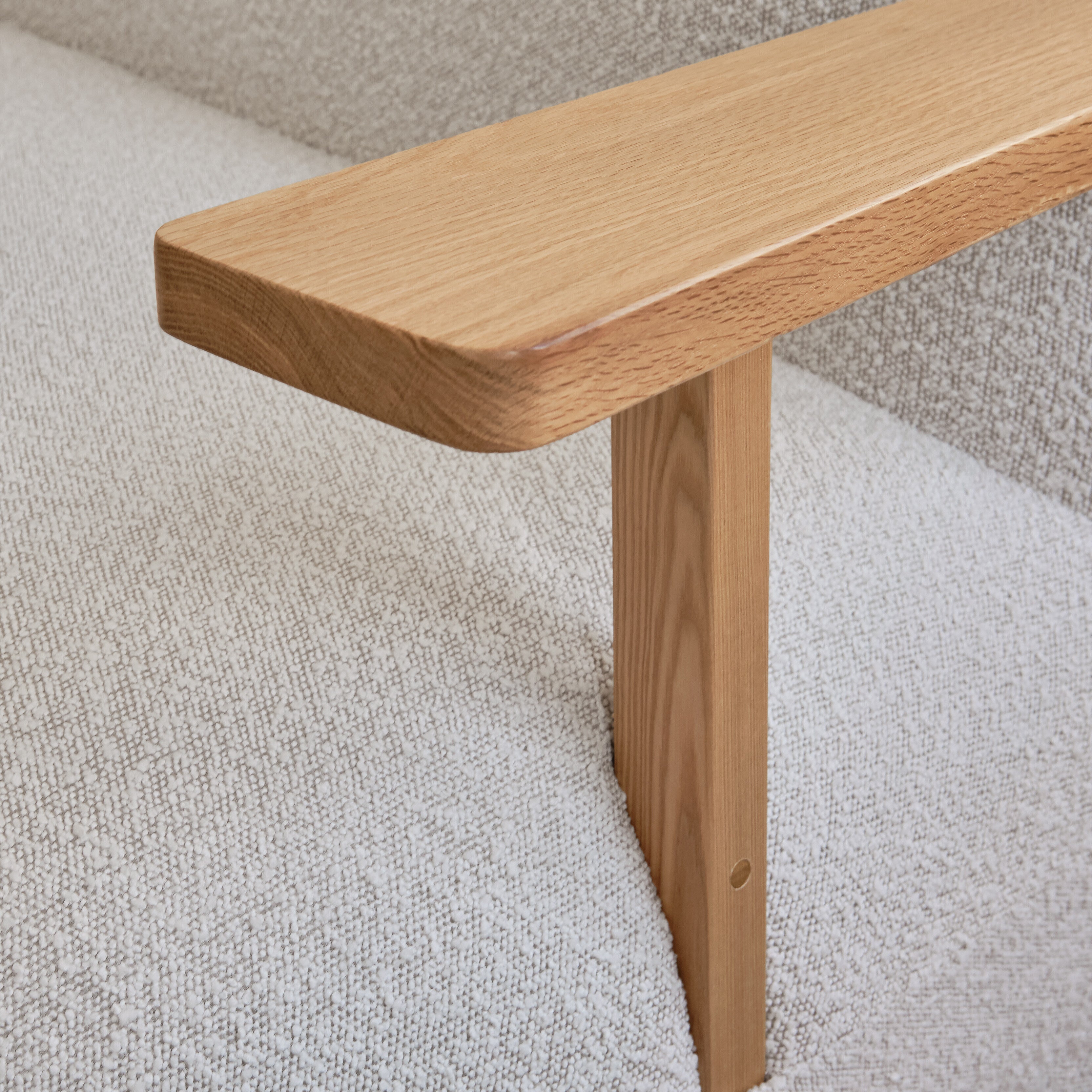 Toe Sofa - Natural Oak / Off White