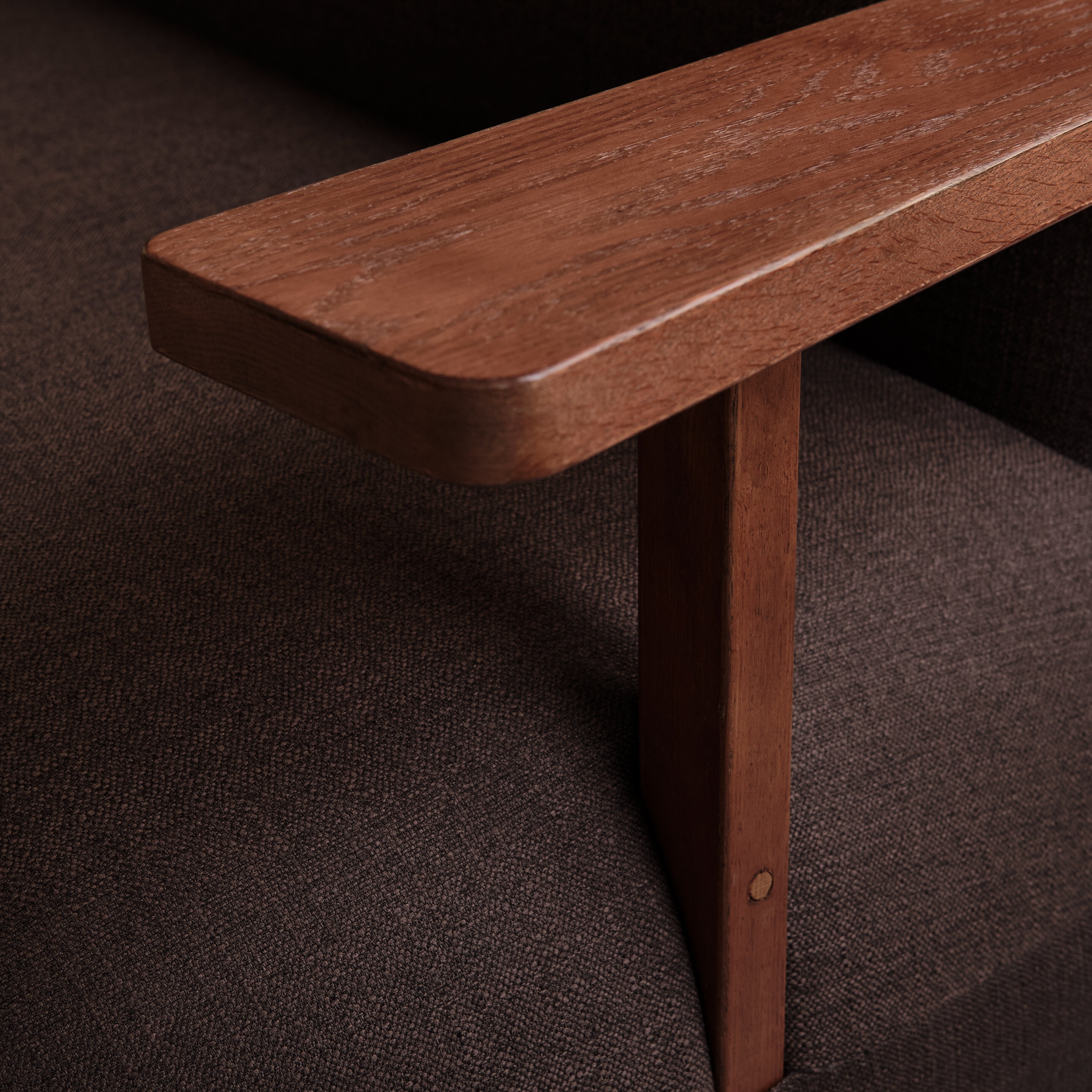 Toe Sofa - Classic Brown Oak / Dark Brown