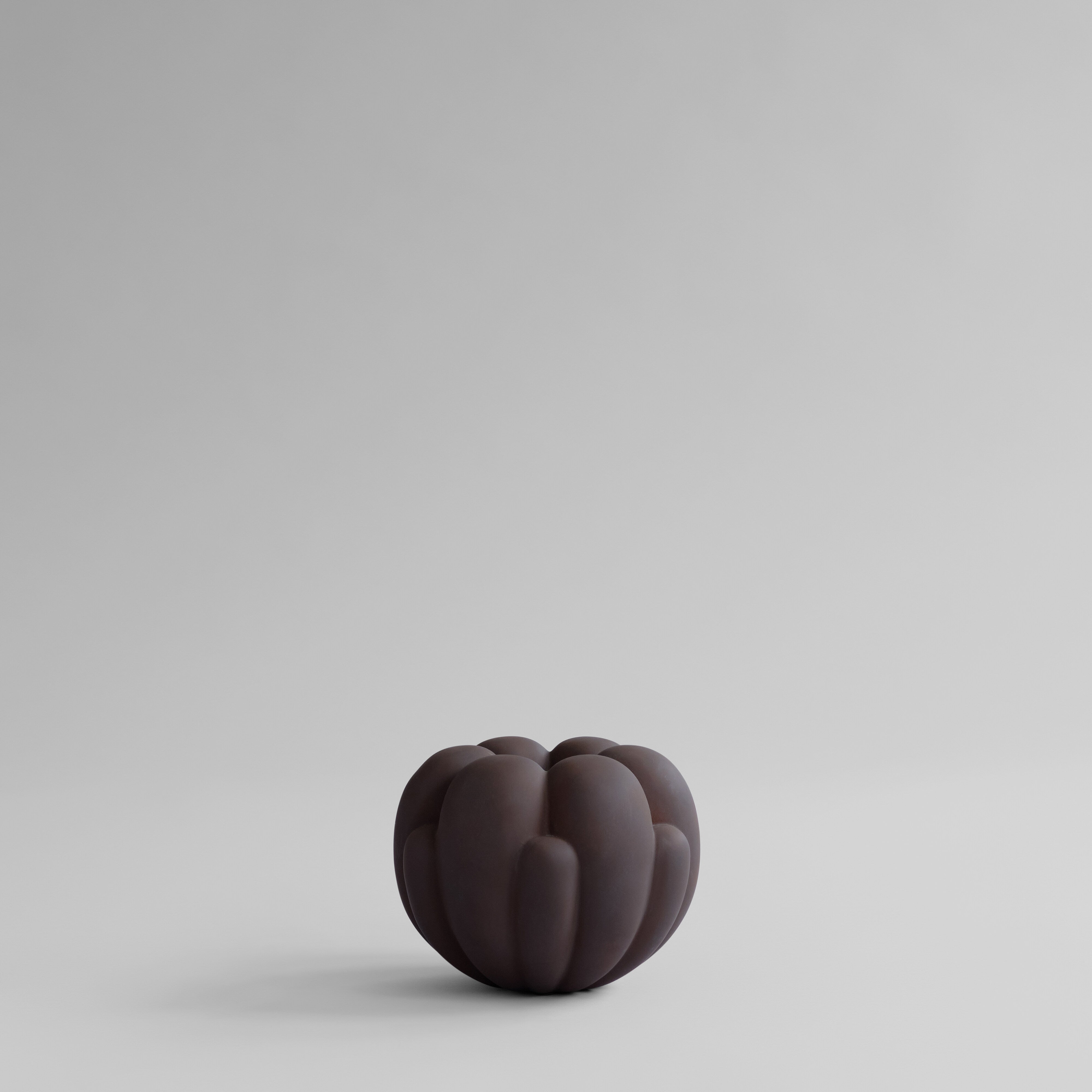 Bloom Vase, Petit - Chocolate Brown