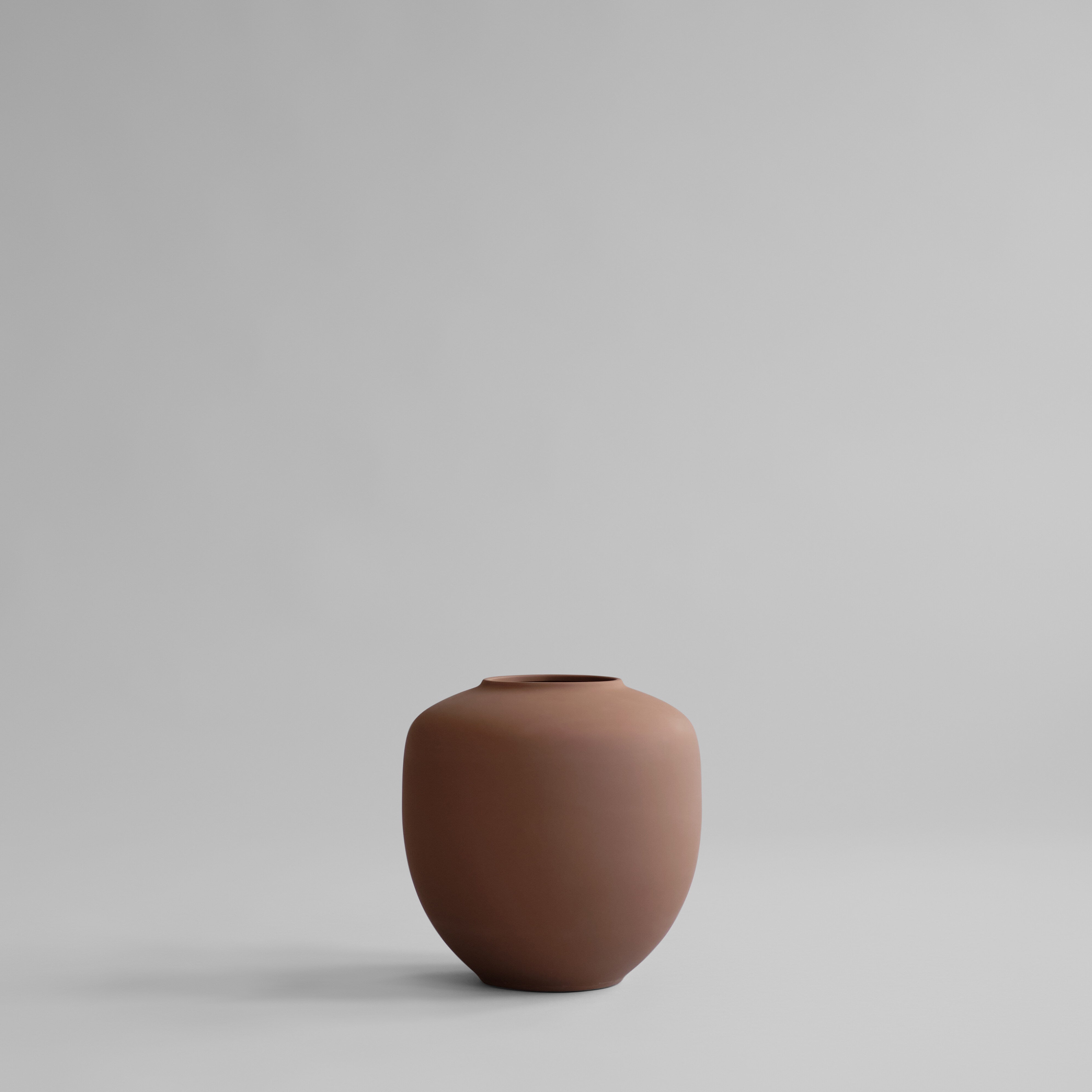 Sunao Vase, Medio - Almond