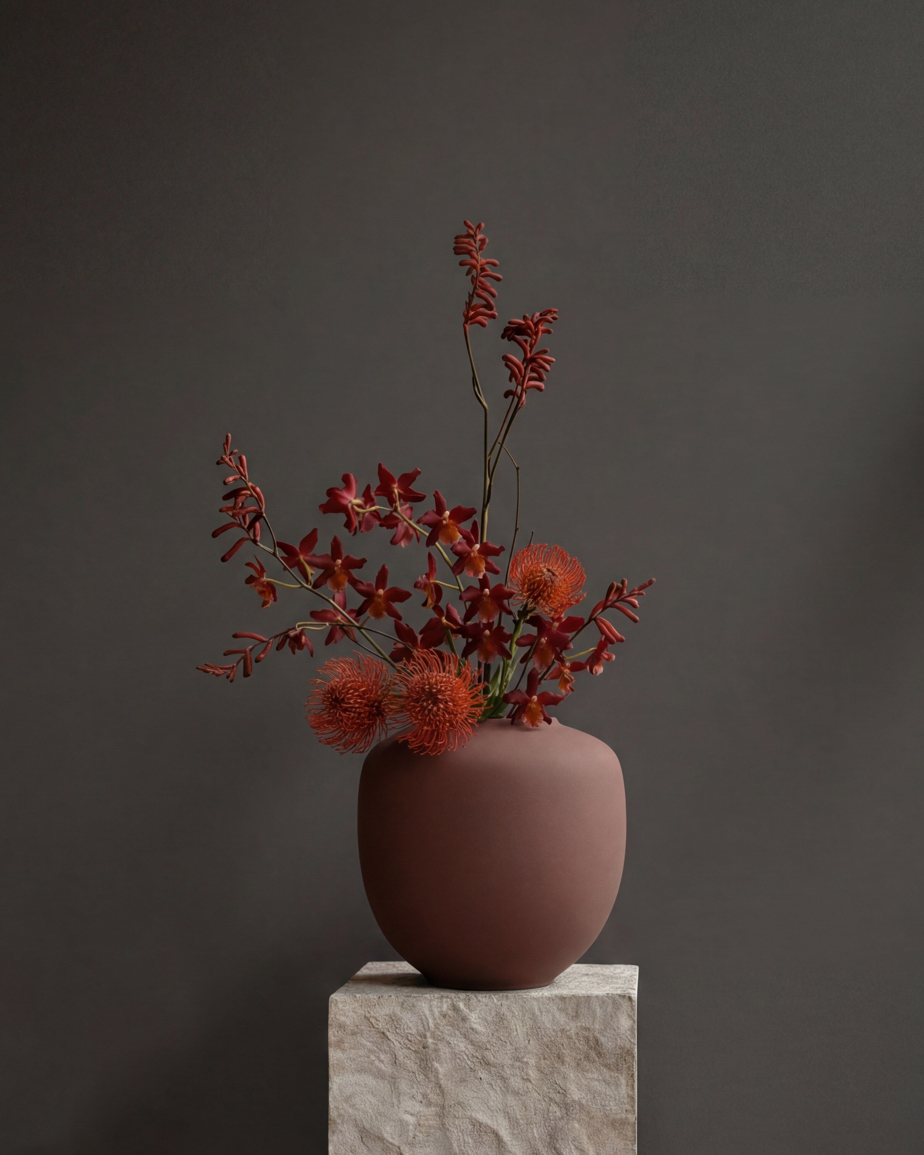 Sunao Vase, Medio - Almond