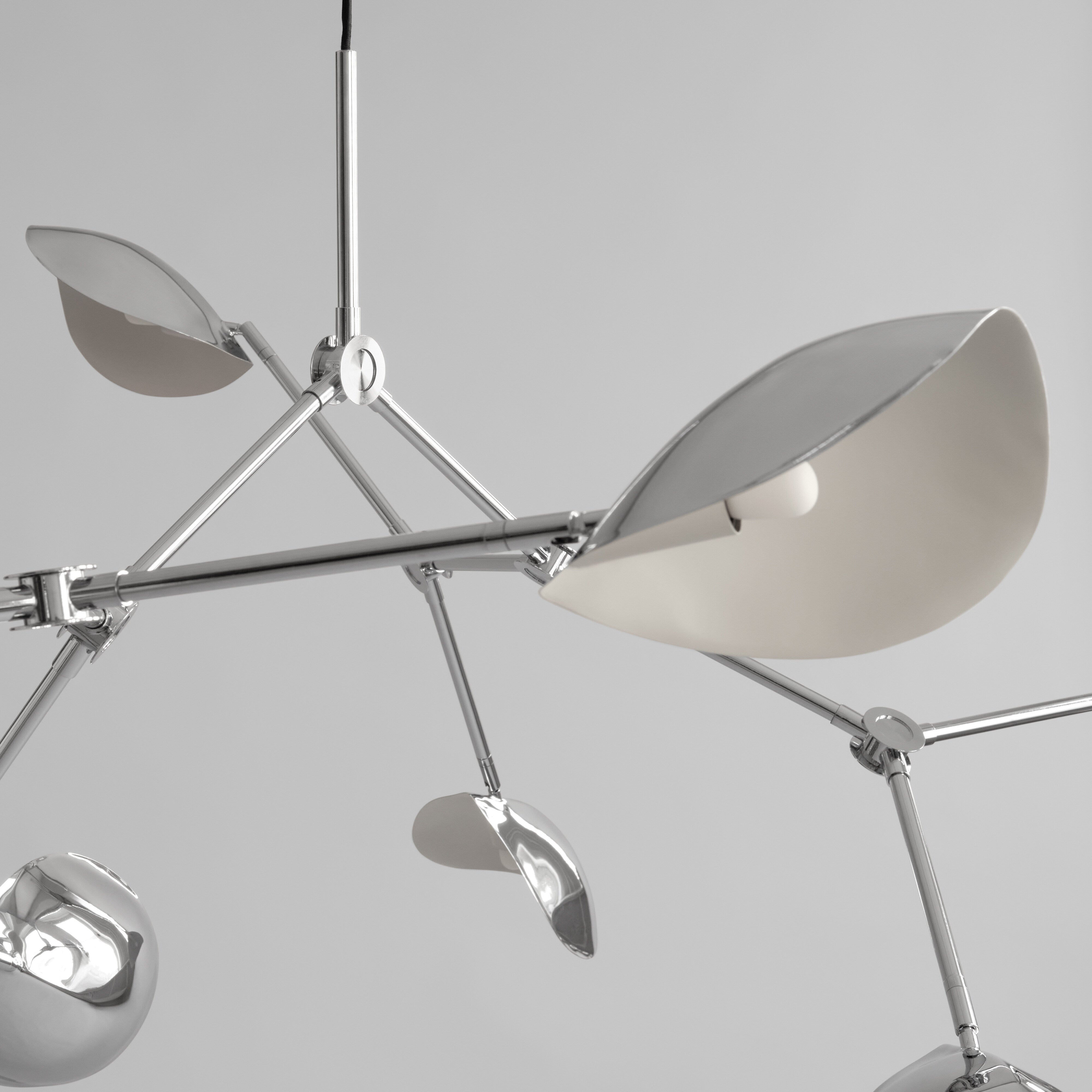 Stingray Chandelier, Grande - Chrome