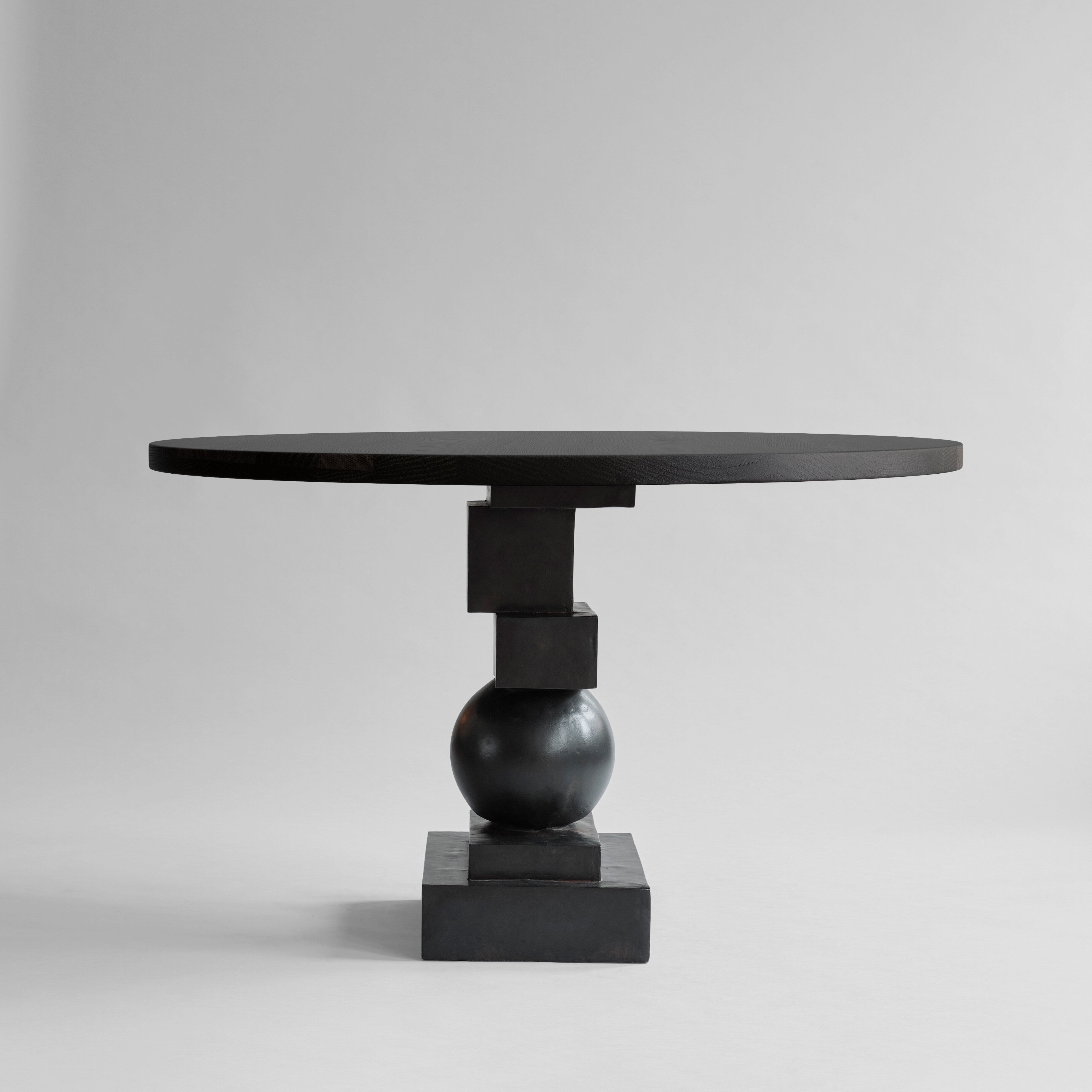 Artist Dining Table, Ø120 - H30mm - Coffee Black Oak