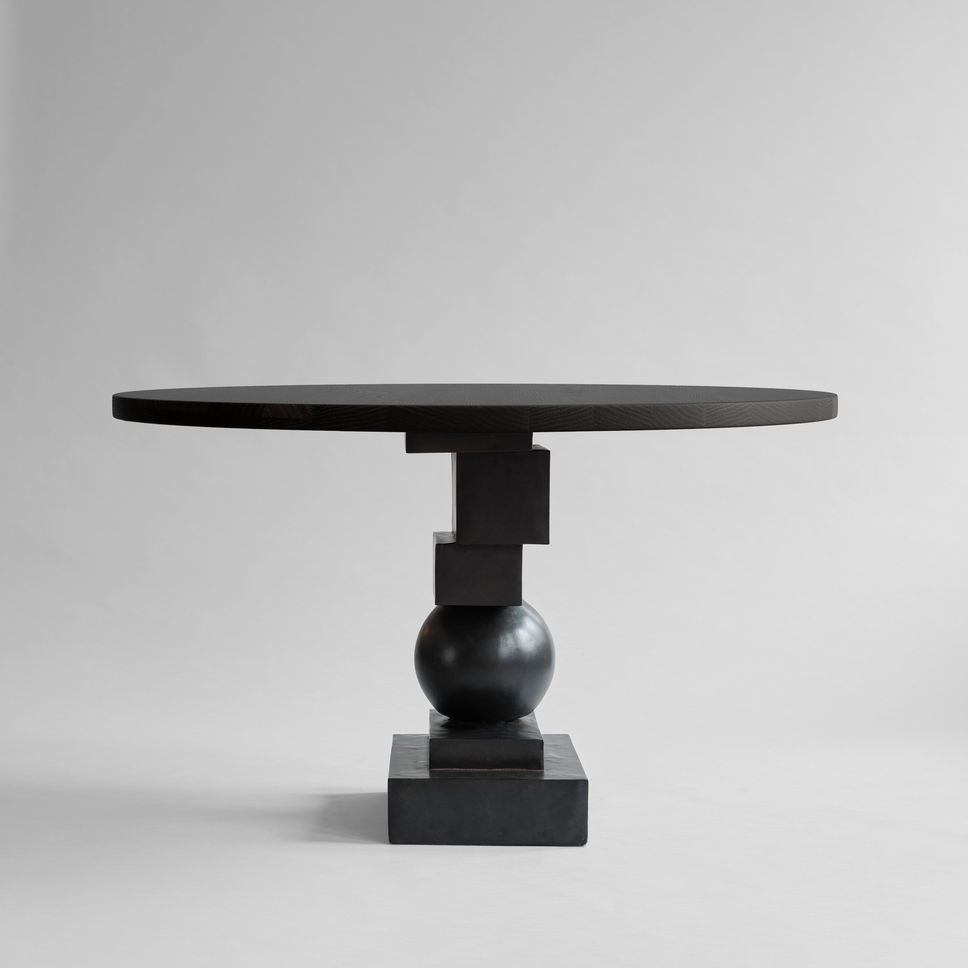 Artist Dining Table, Ø120 - H30mm - Coffee Black Oak