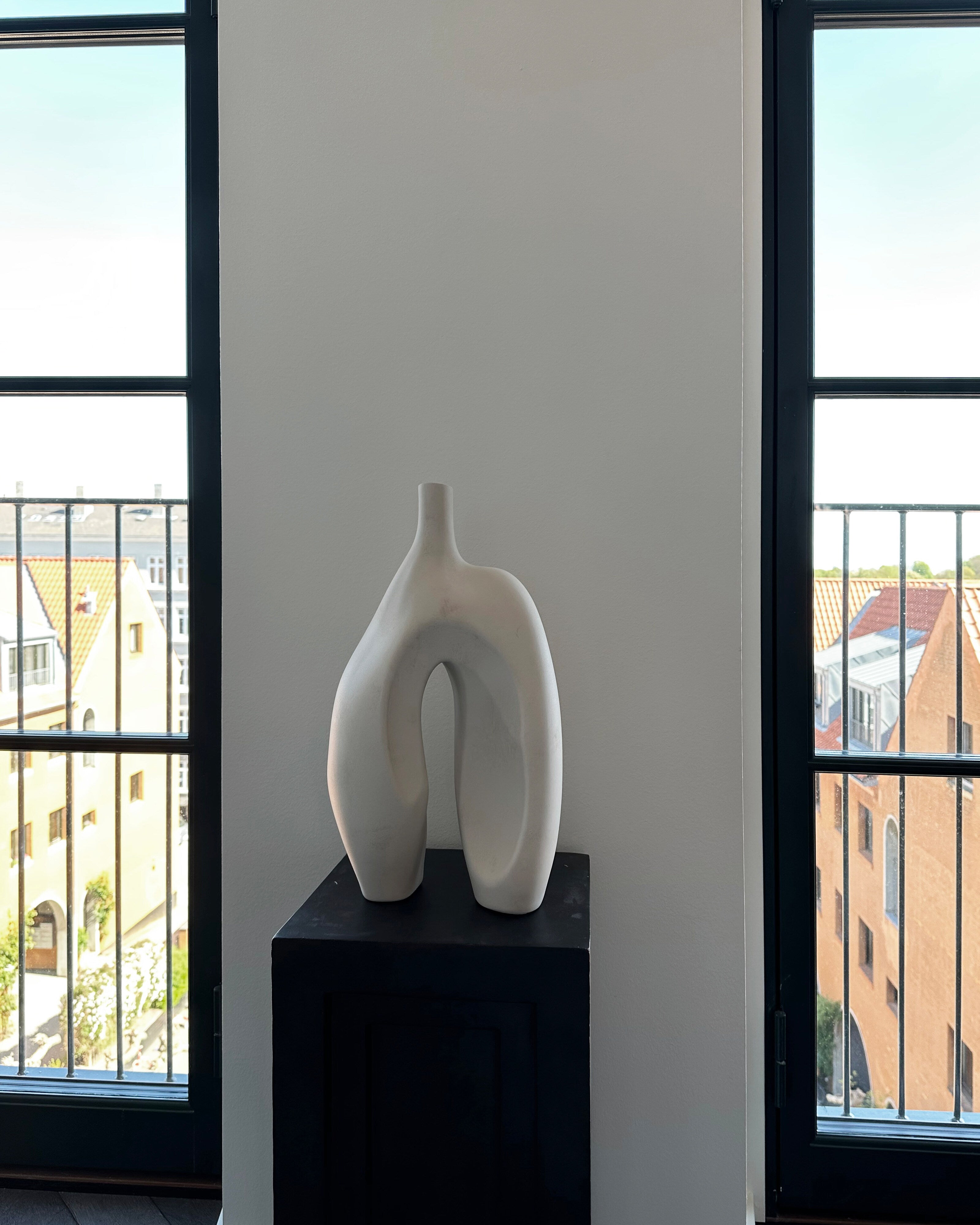 Ni Vase, Medio - Birch