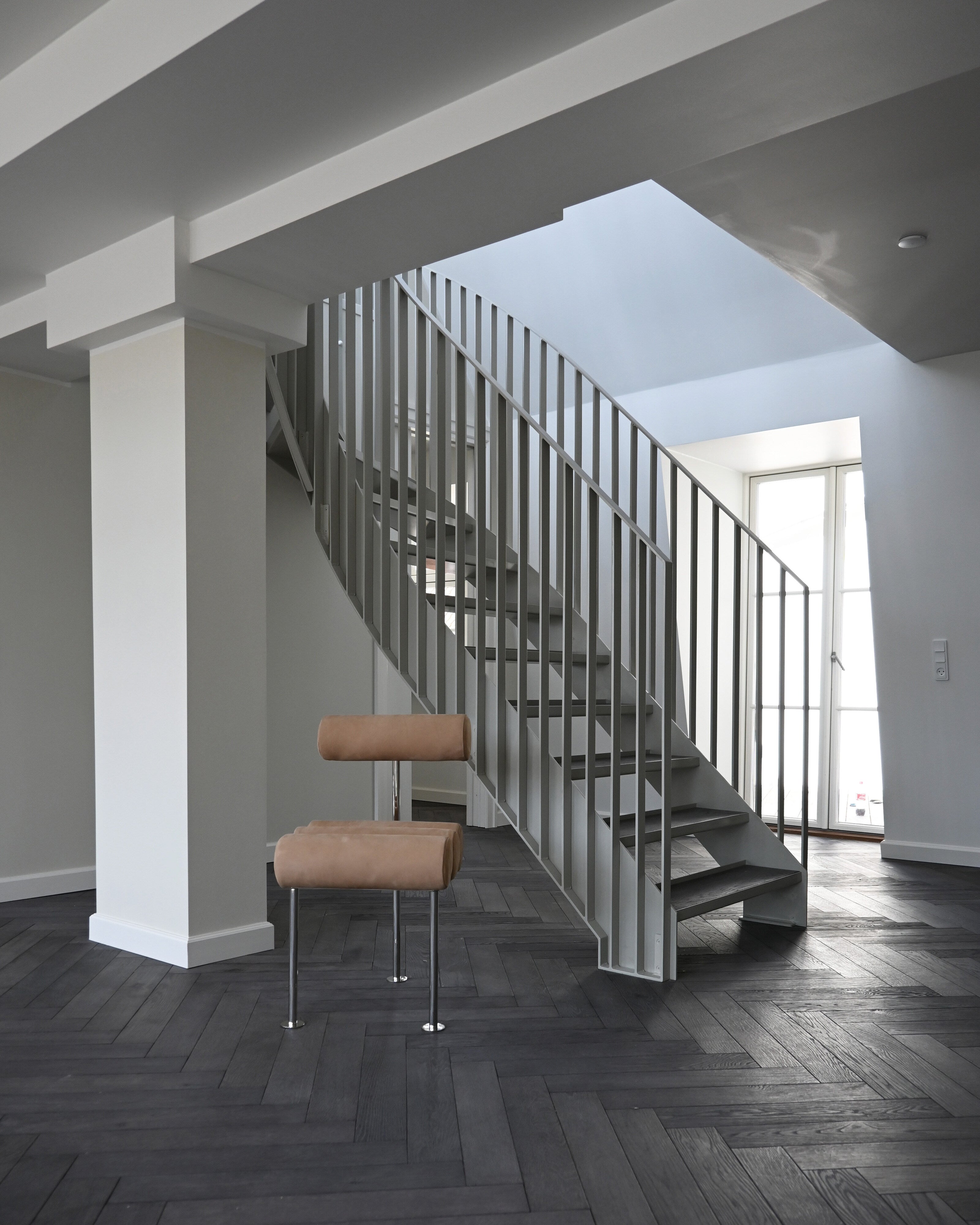 Hiro Dining Chair, Stainless Steel - Nubuck