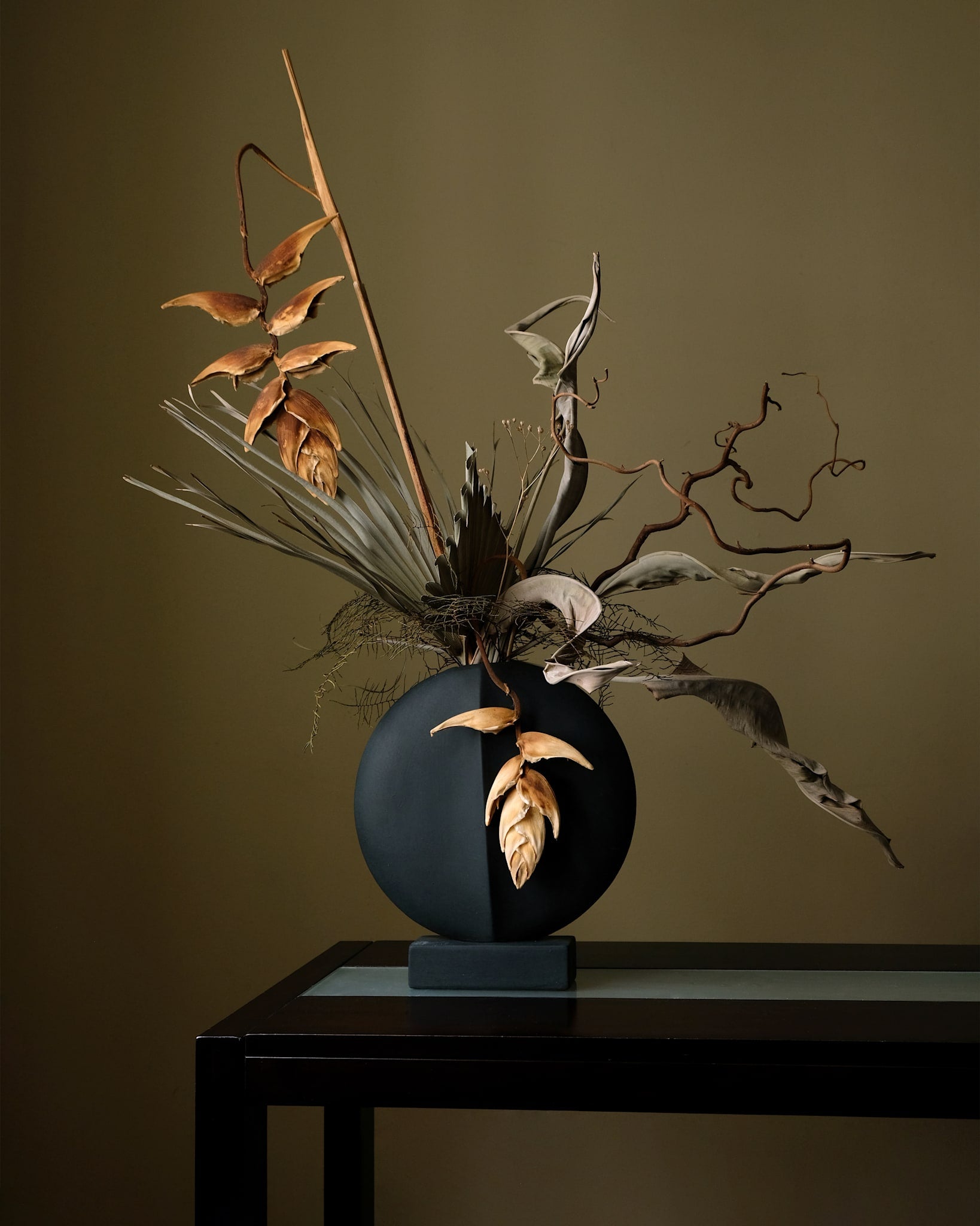 Guggenheim Vase, Mini - Black