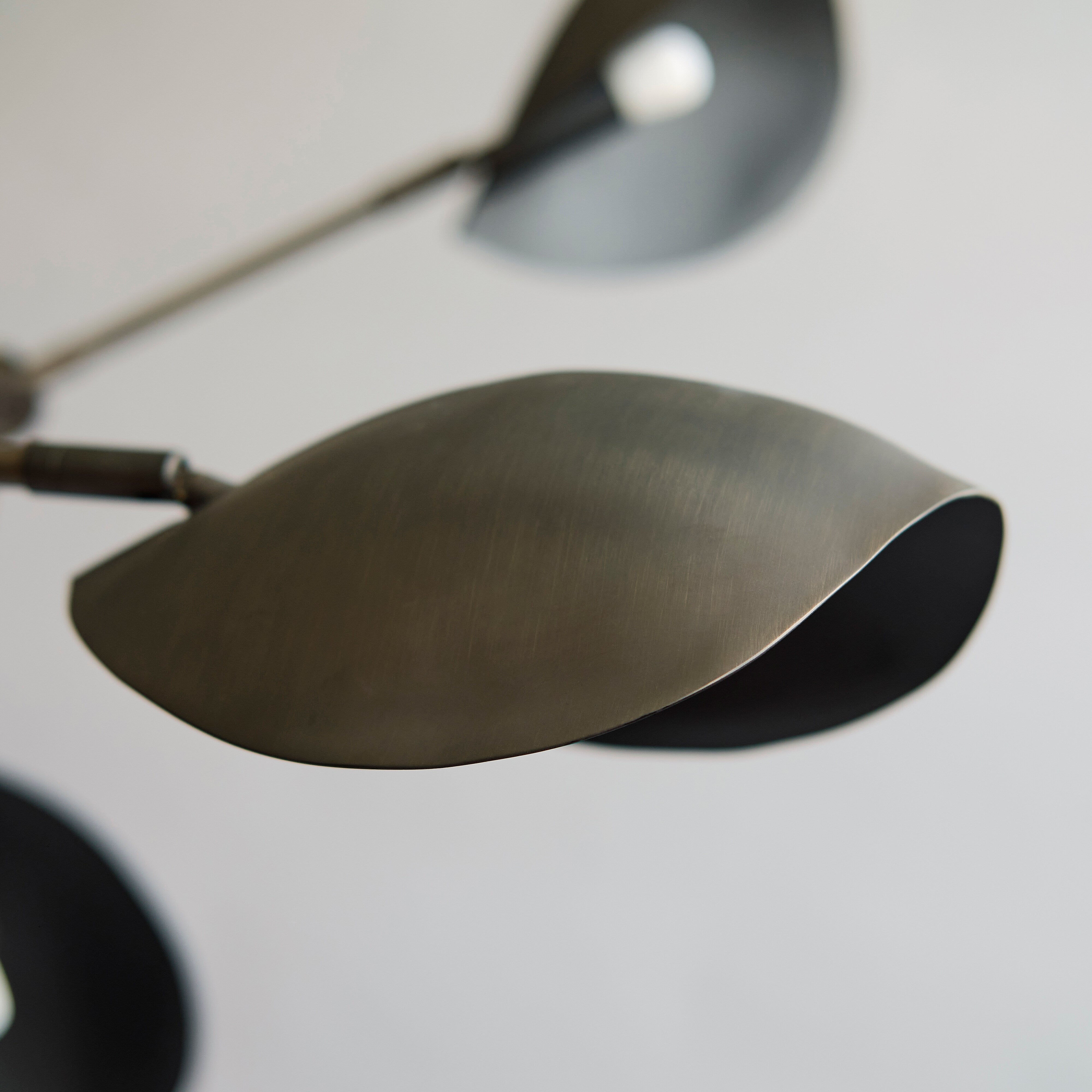 Stingray Chandelier - Bronze (5m)