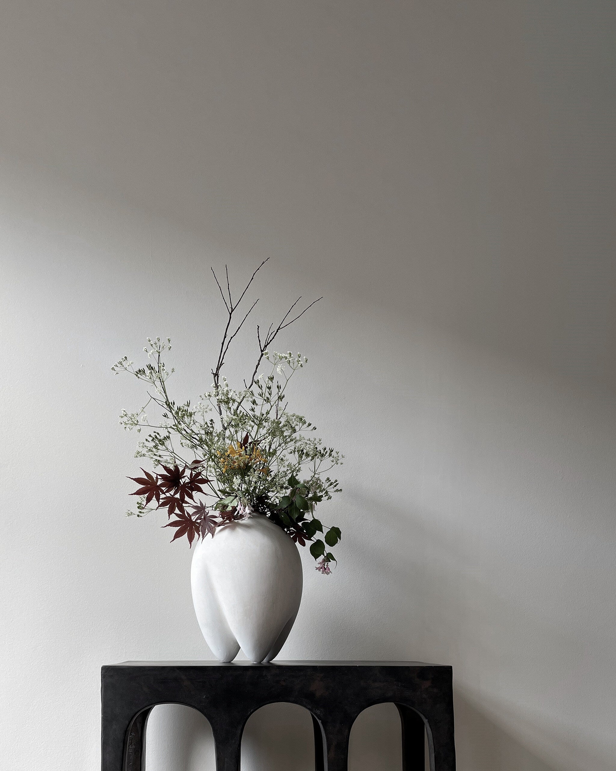Sumo Vase, Slim - Bone White