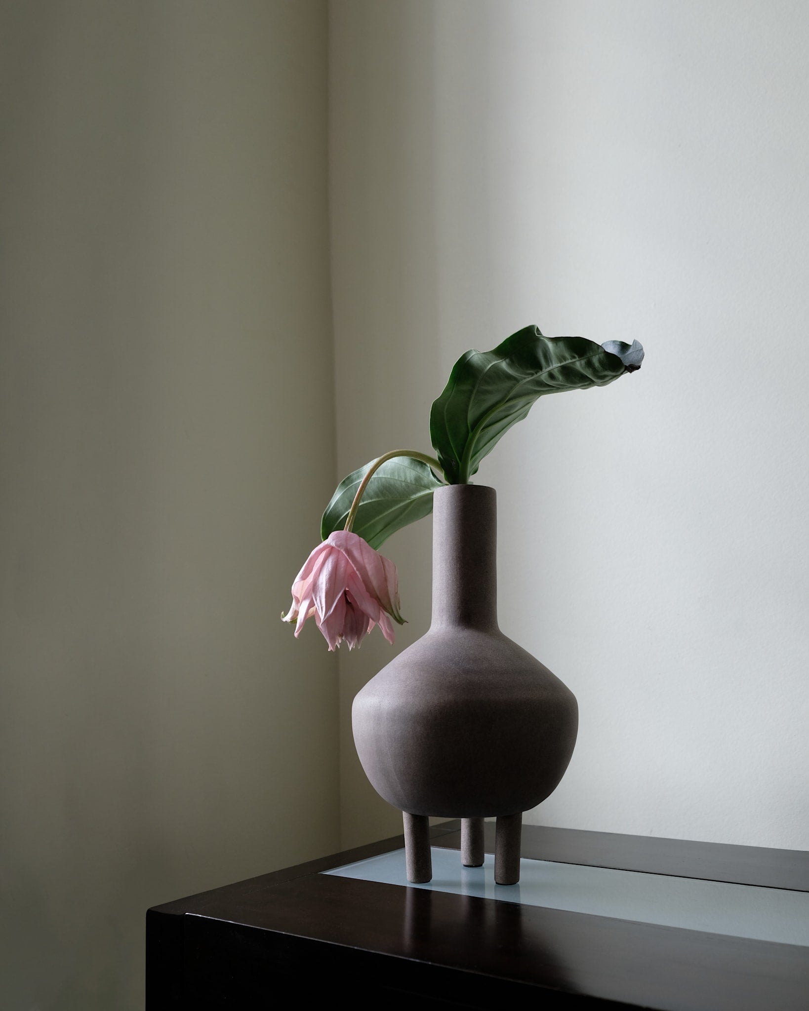 Duck Vase, Fat - Taupe