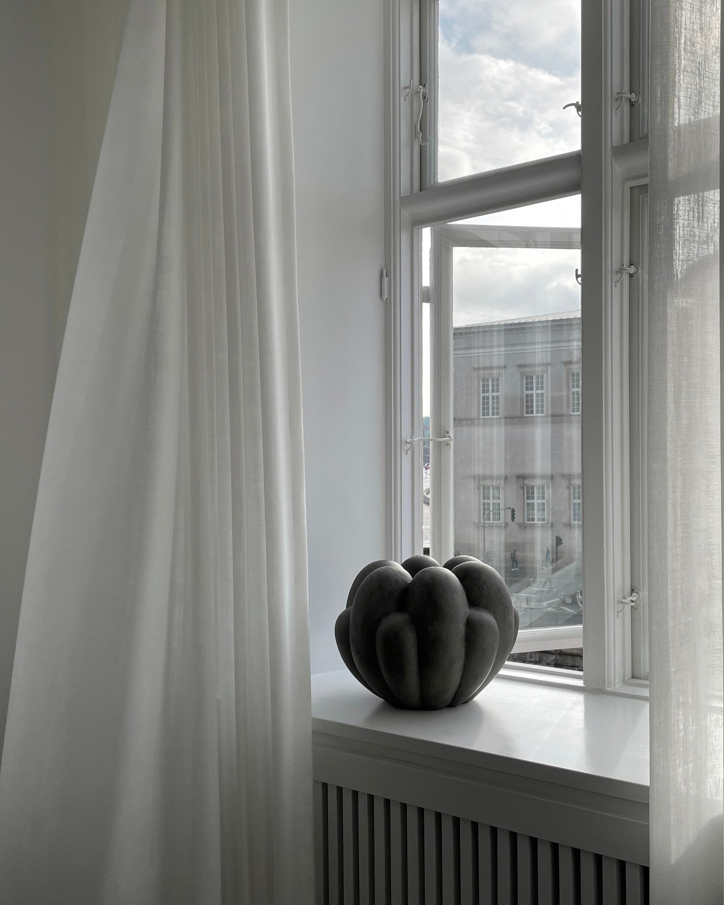 Bloom Vase, Mini - Dark Grey