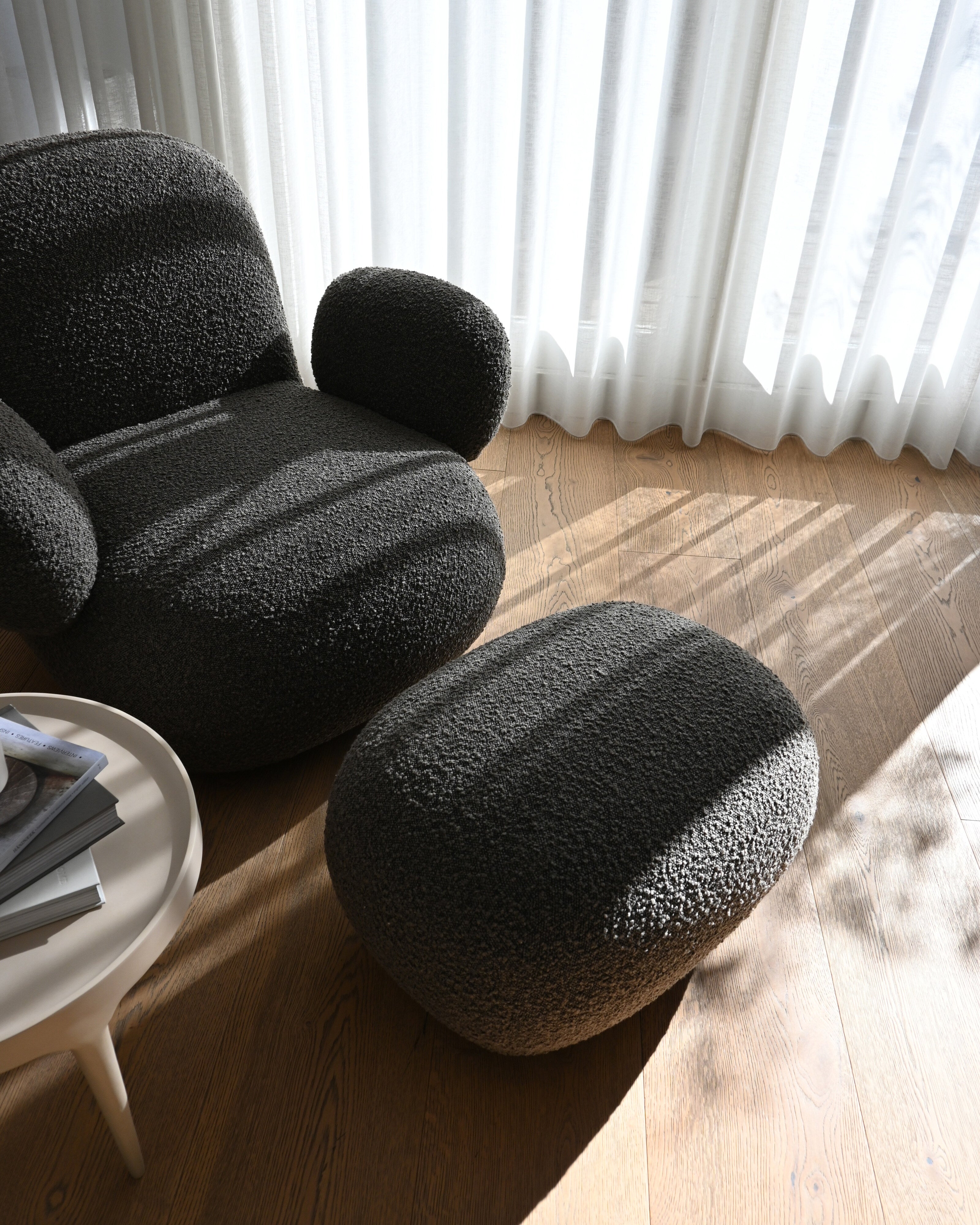 Toe Armchair, Flat - Deep Taupe (A2635)