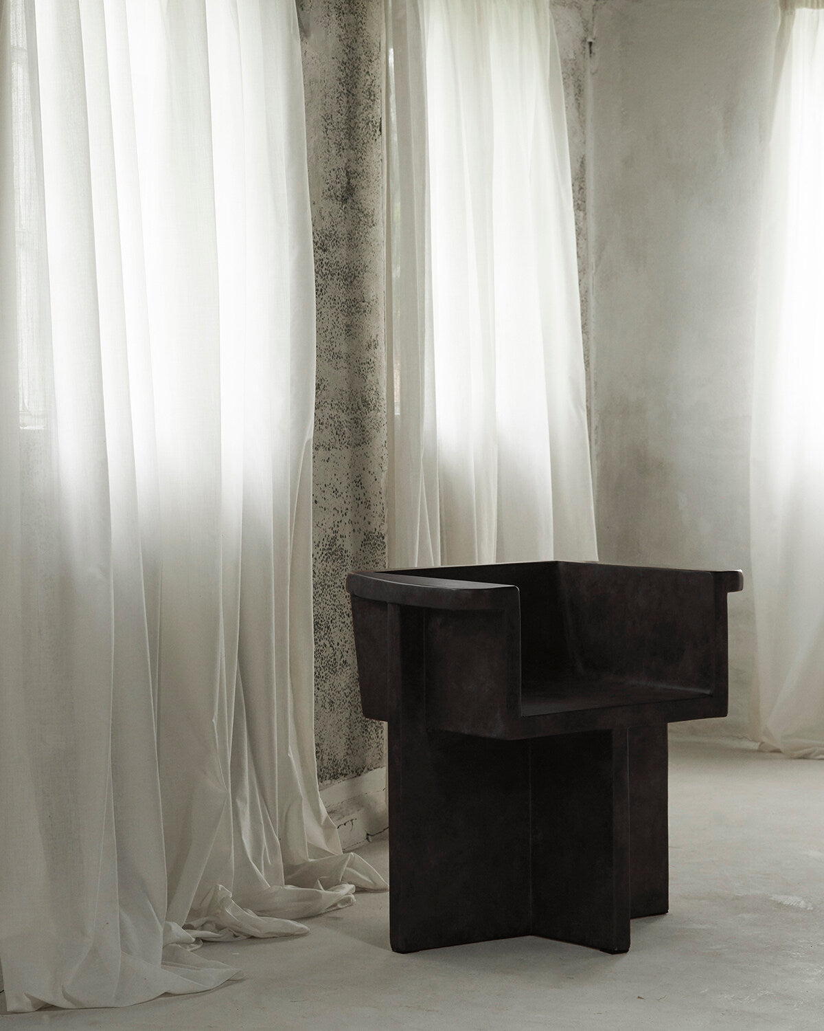 Brutus Dining Chair - Coffee