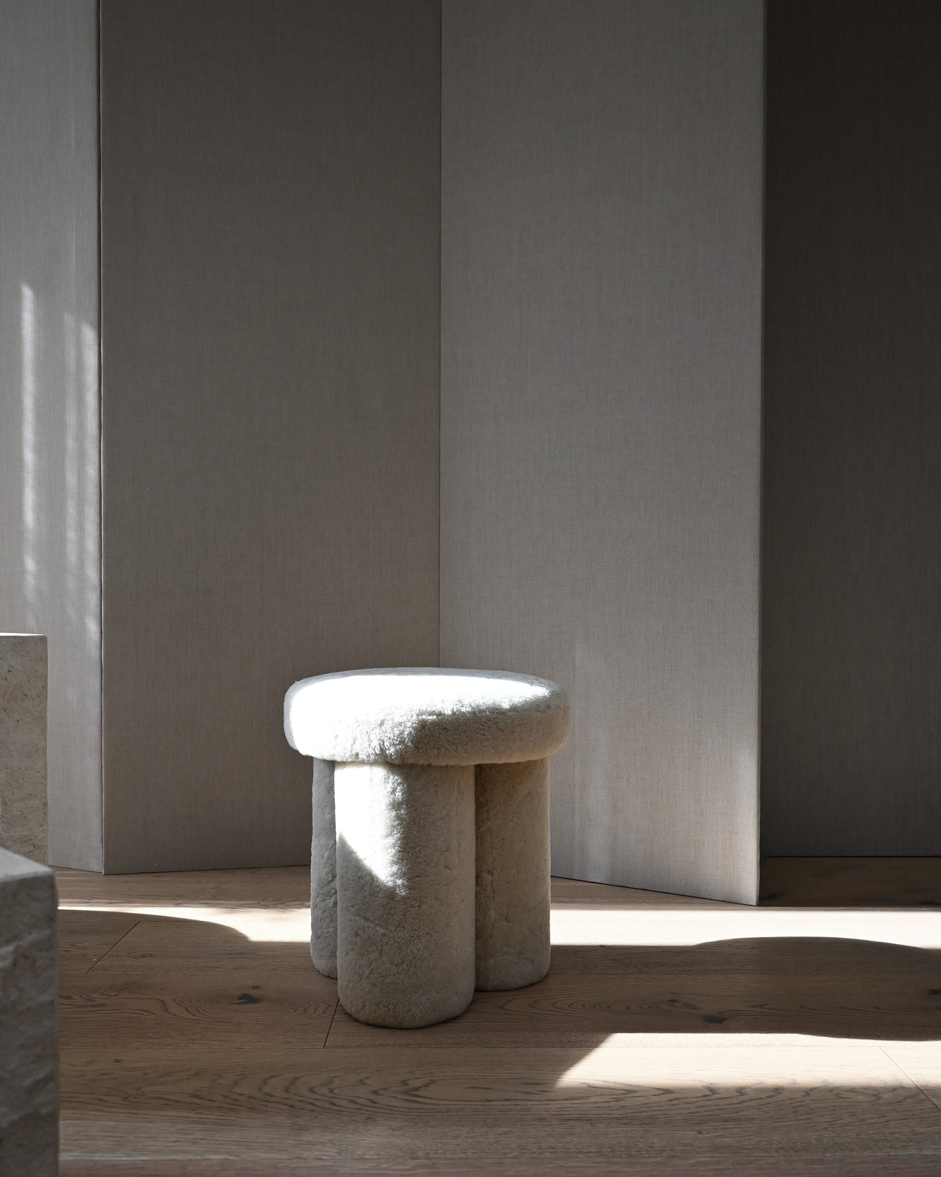 Big Foot Stool - Sheepskin