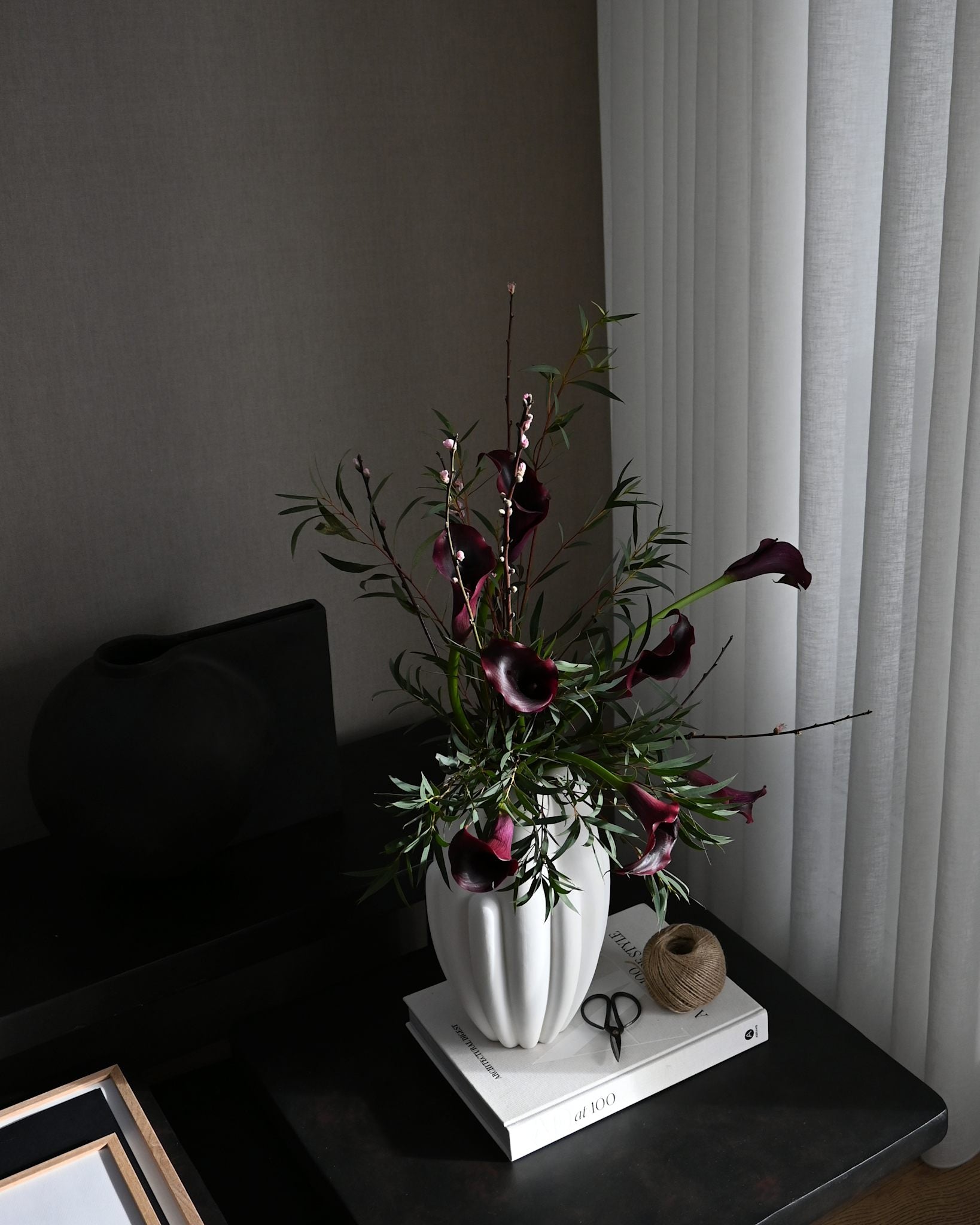 Bloom Vase Slim, Mini - Bone White