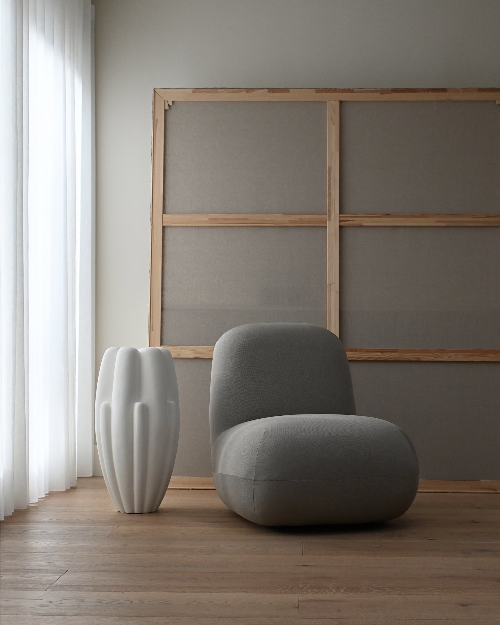 Bloom Vase Slim, Big - Bone White