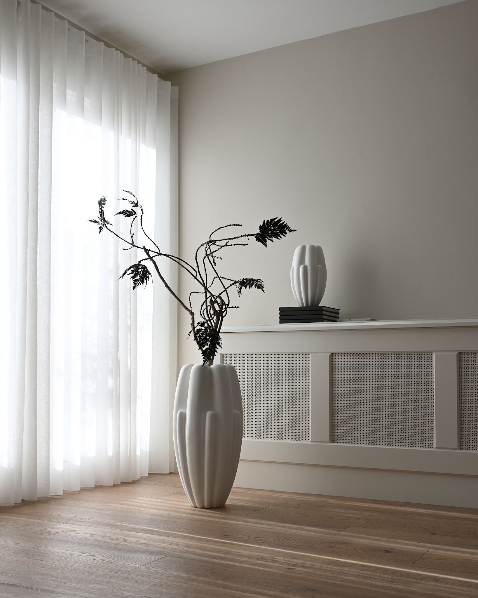 Bloom Vase Slim, Big - Bone White