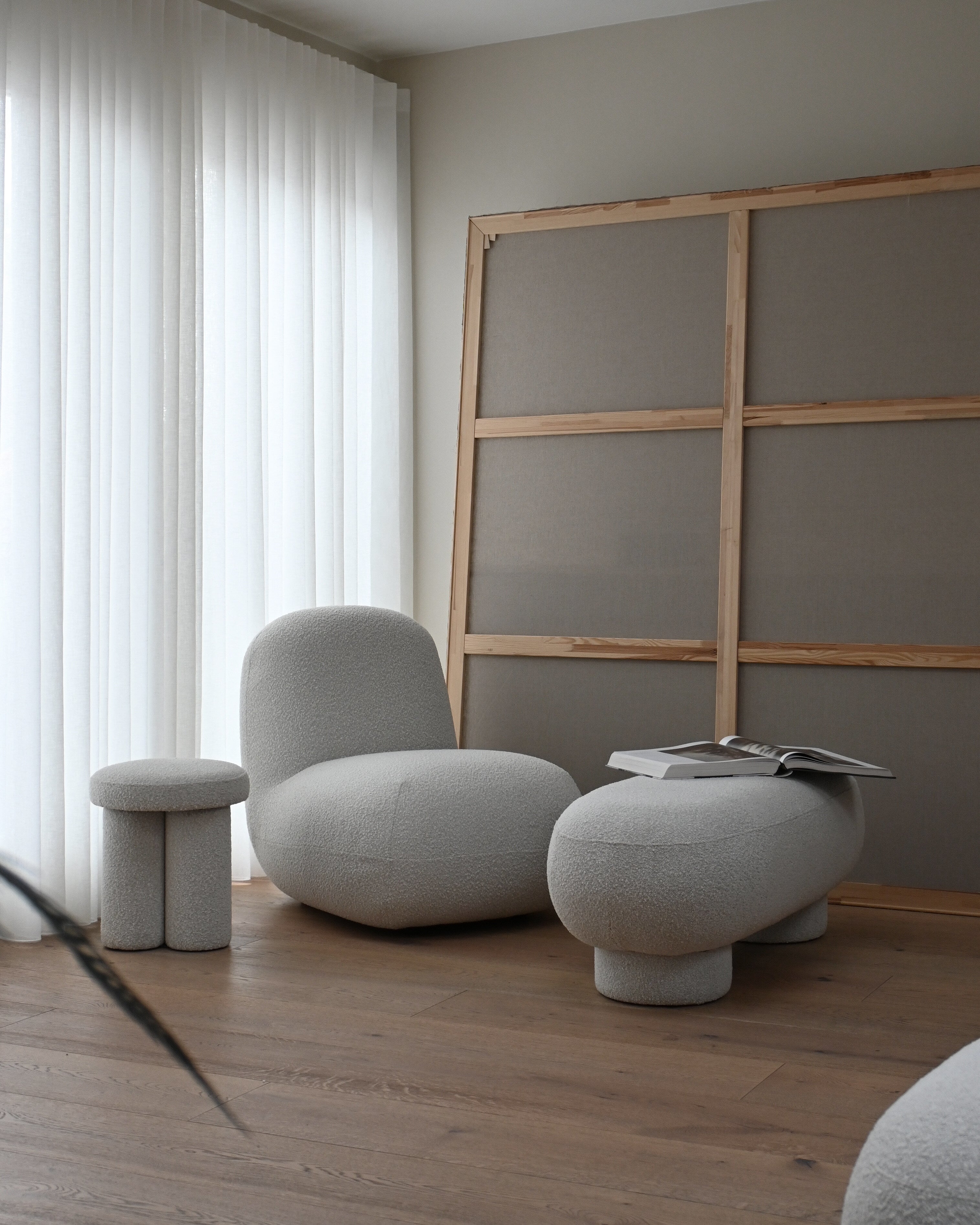 Big Foot Bench - Off White (CPH 900)