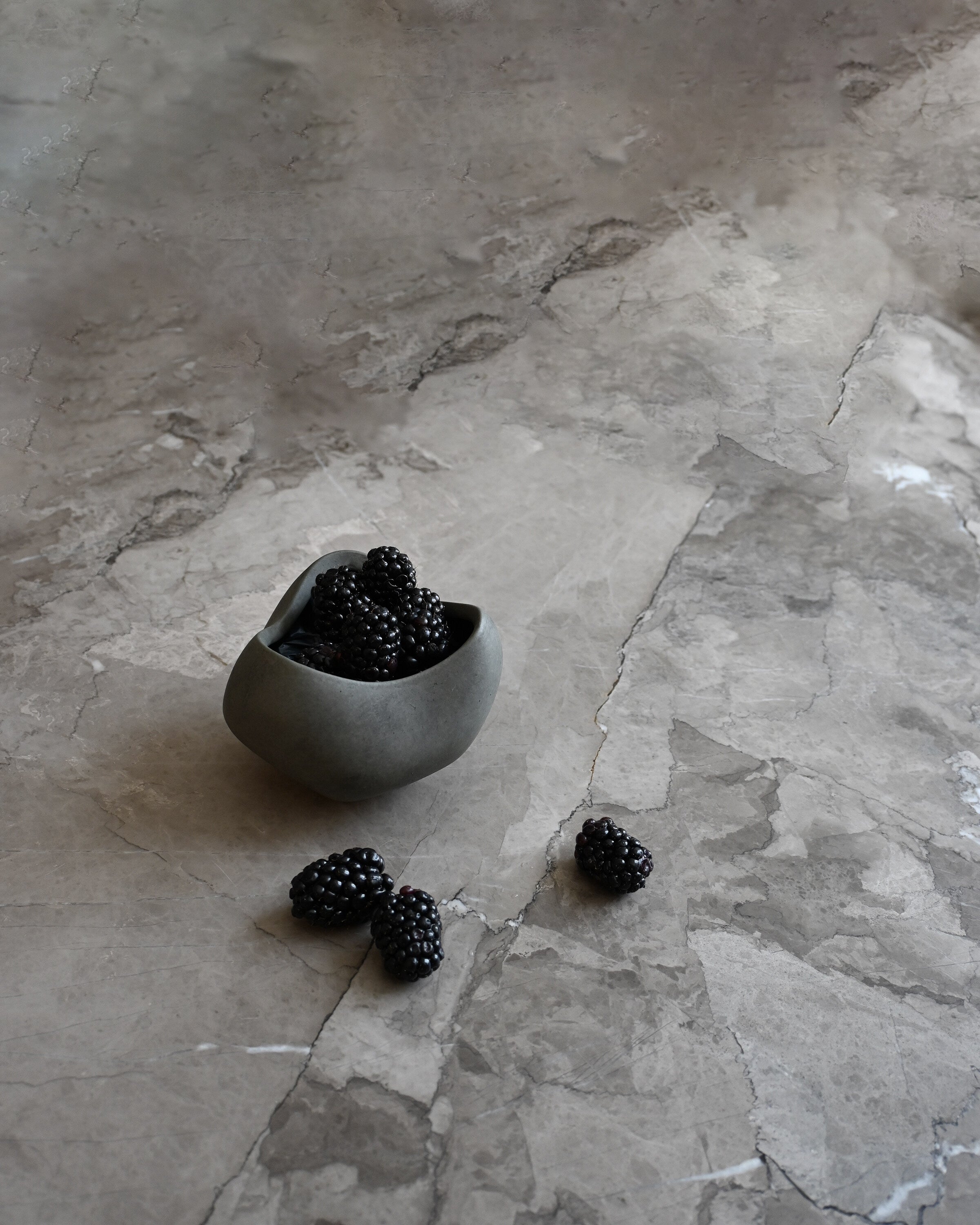 Curve Bowl, Mini - Dark Grey
