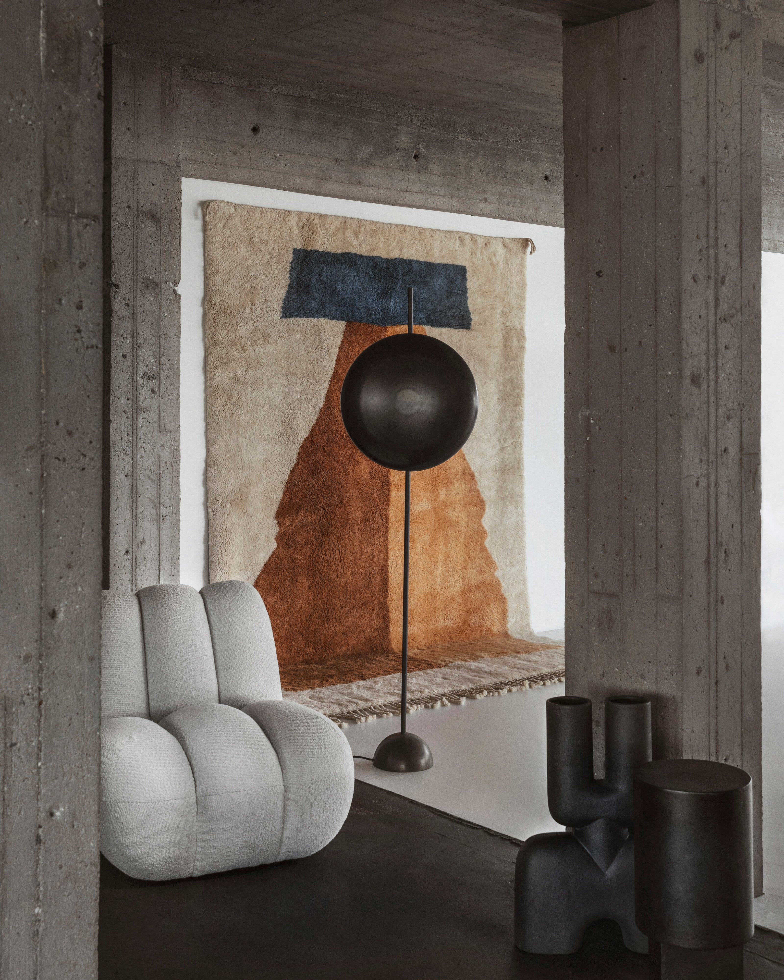 Totem Floor Lamp - Bronze