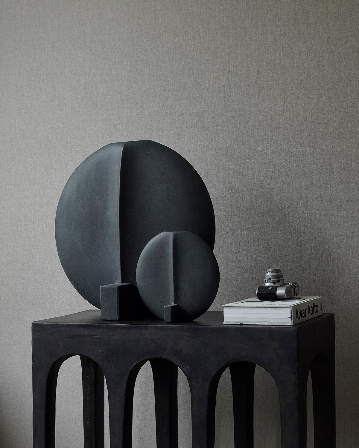 Guggenheim Vase, Petit - Black