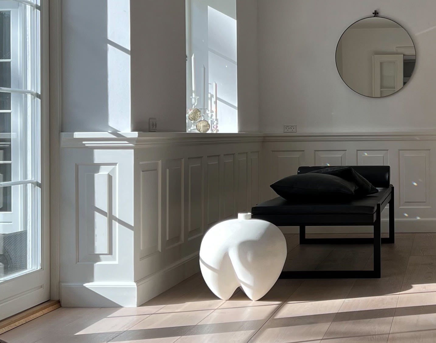Sumo Vase, Big - Bone White